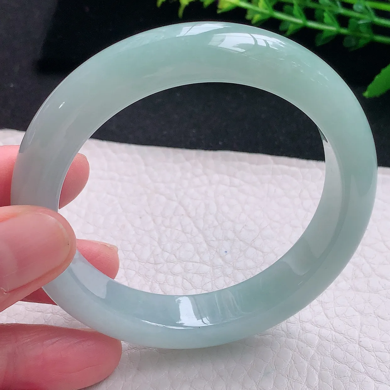 r自然光57*12.5*9平安镯 天然缅甸翡翠a 货冰胶蓝韵宽边玉镯子