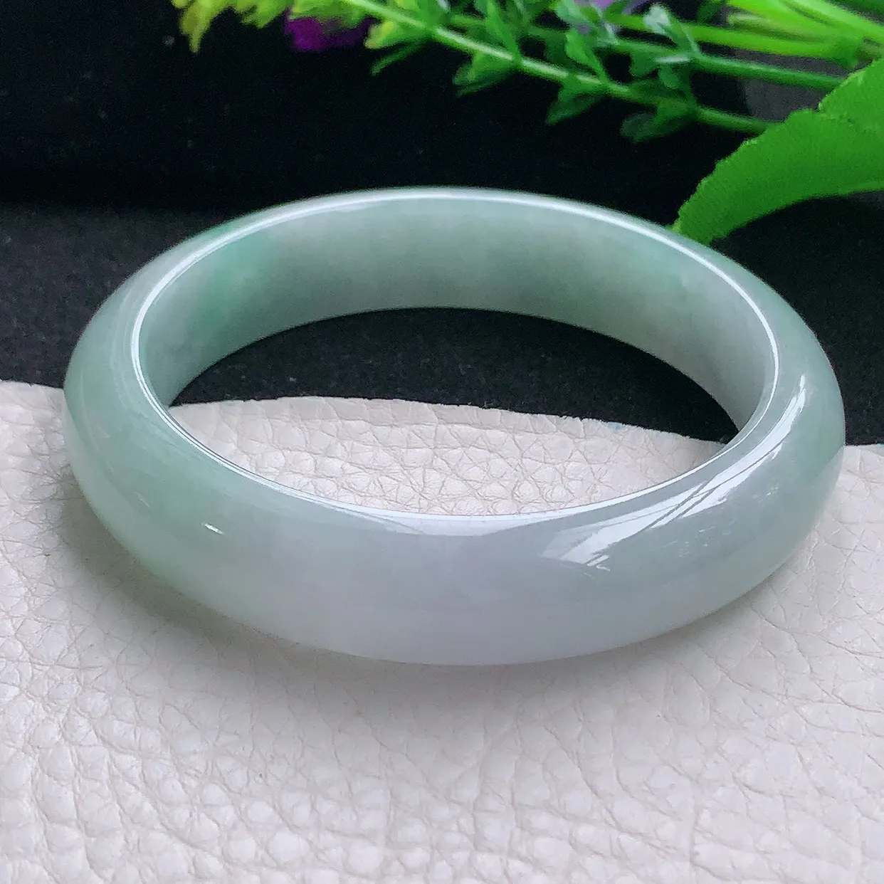 js自然光57*13.3*8.3平安镯 天然缅甸翡翠a 货清秀宽边玉镯子