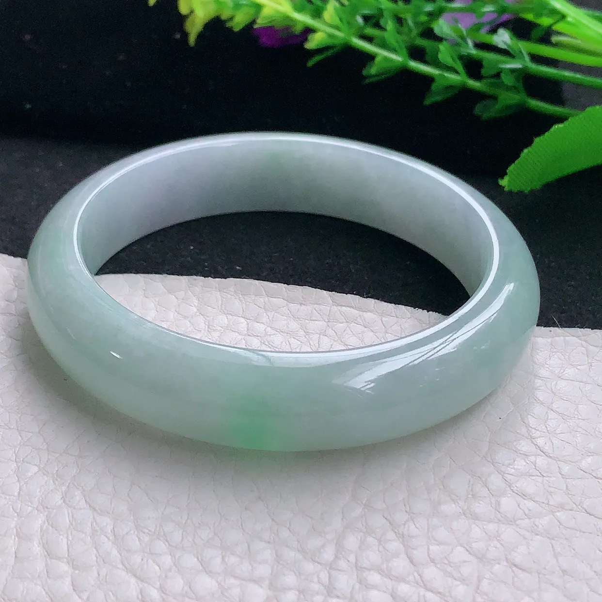 js自然光57*13.3*8.3平安镯 天然缅甸翡翠a 货清秀宽边玉镯子