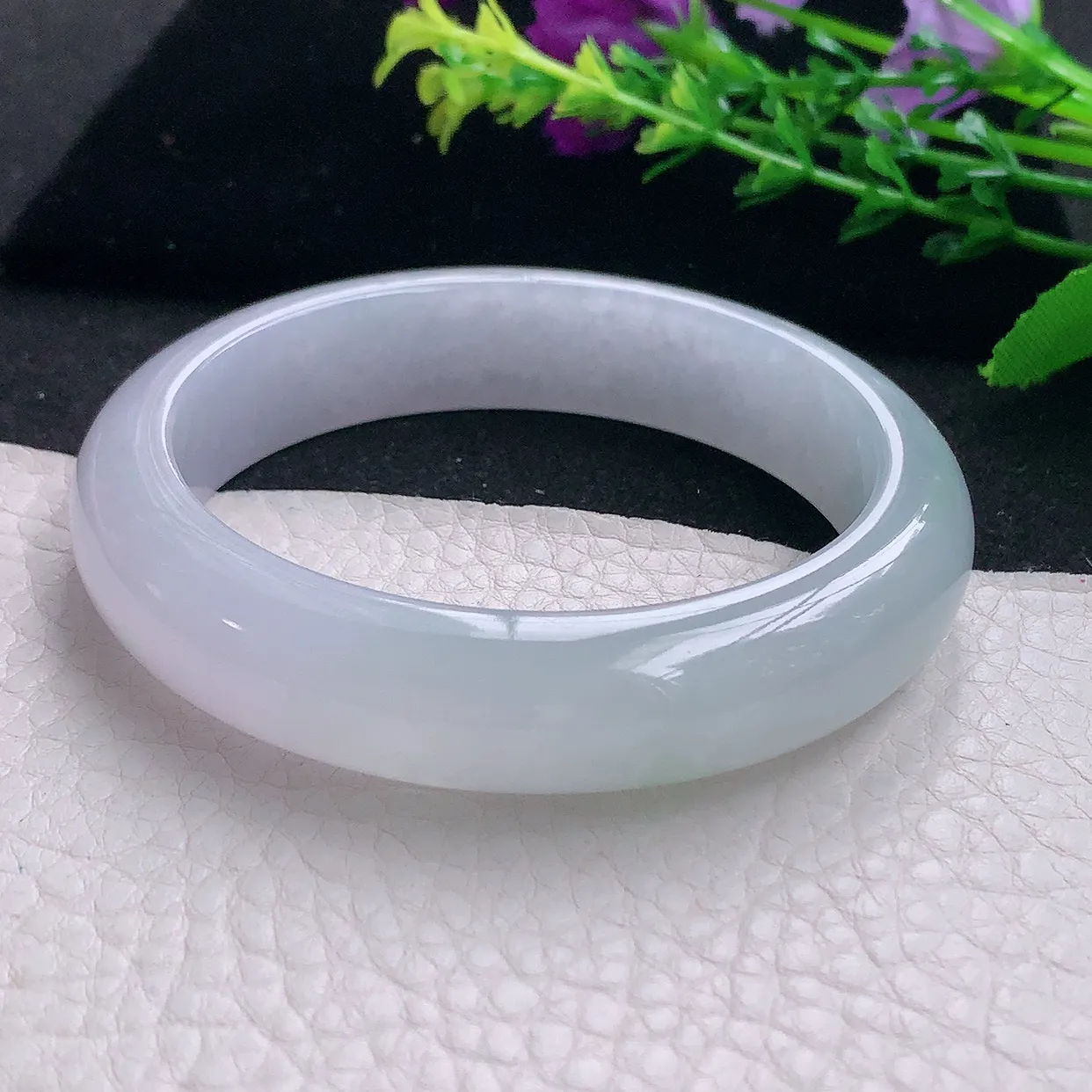 js自然光58*13.5*8.5平安镯 天然缅甸翡翠a 货冰纯宽边玉镯子