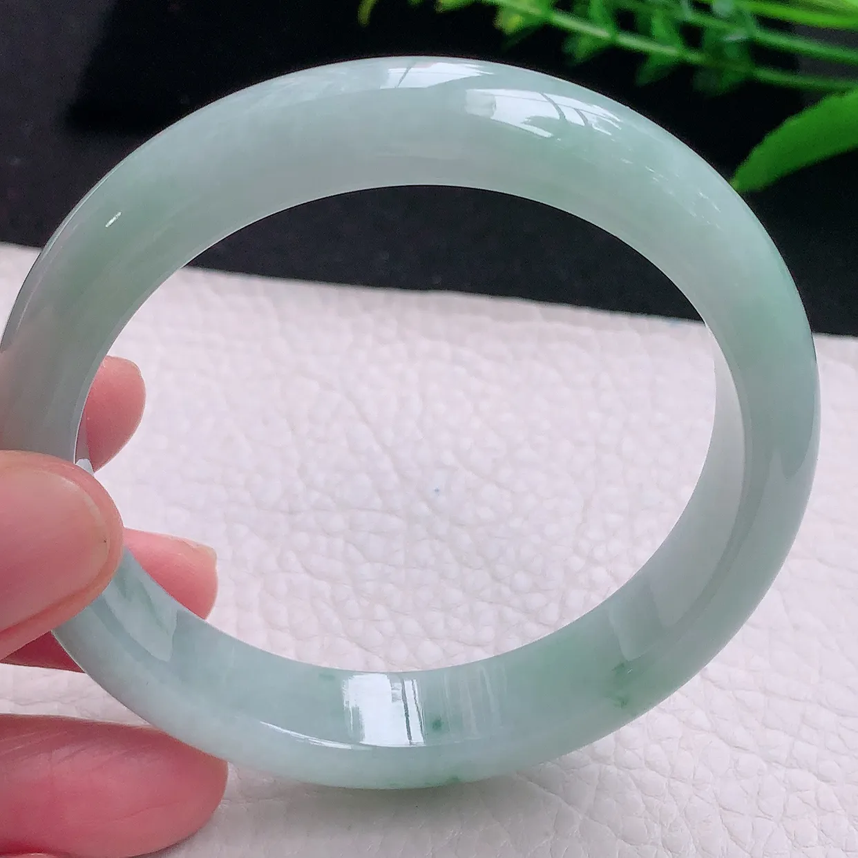 ll大圈口60*12.8*7.8平安镯 天然缅甸翡翠a 货冰飘花宽边玉镯子