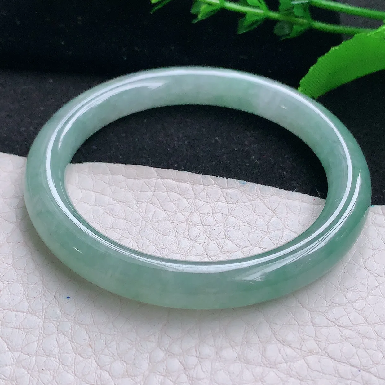 n小圈口53*8.5*8.3叮当镯 天然缅甸翡翠a 货冰润圆条玉镯子 玉手环