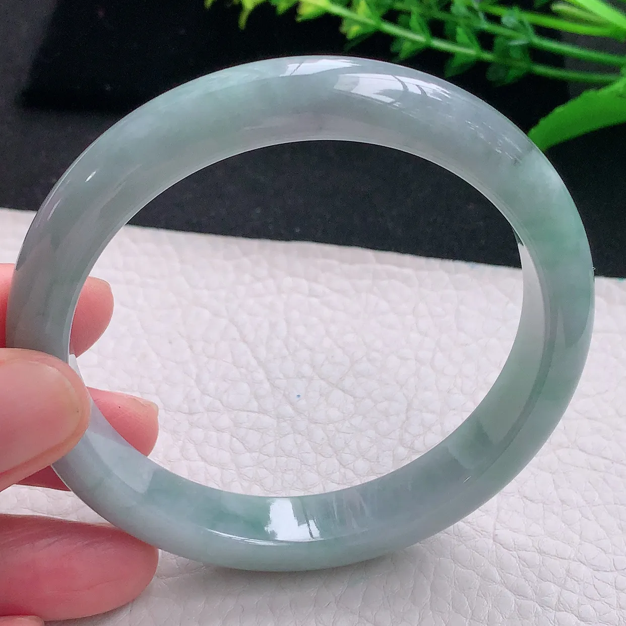 js大圈口61*11.3*8平安镯 天然缅甸翡翠a 货韵味宽边玉镯子