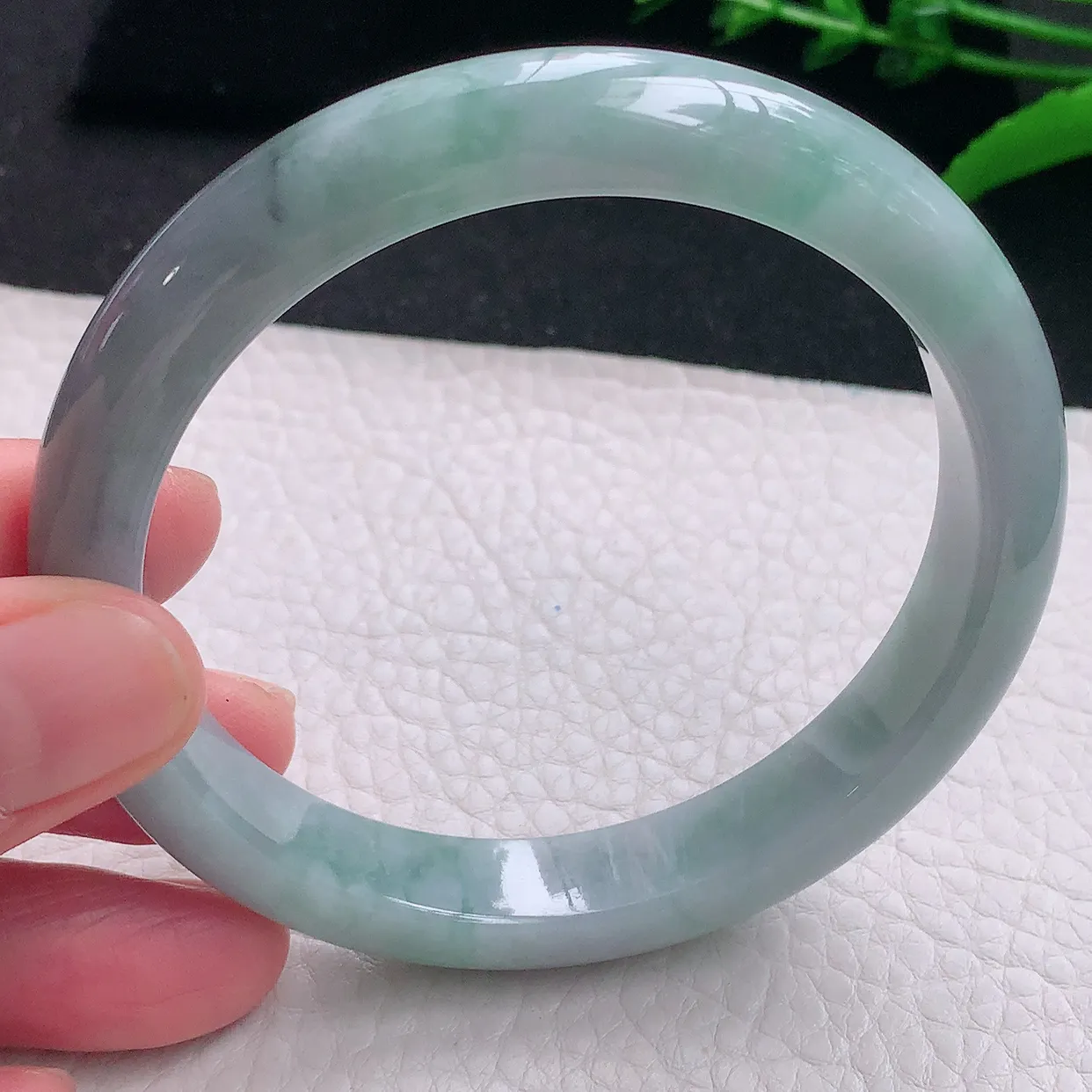 js大圈口61*11.3*8平安镯 天然缅甸翡翠a 货韵味宽边玉镯子