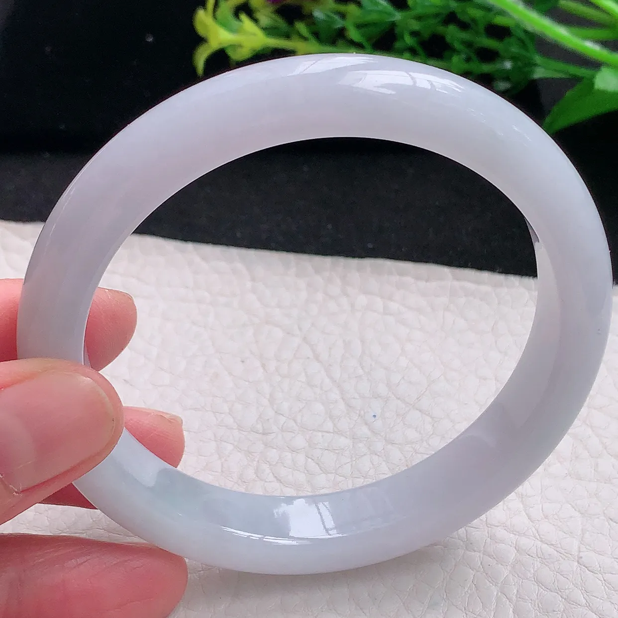 z大圈口62*11.5*8.2平安镯 天然缅甸翡翠a 货白月光大气宽边玉镯子 玉手环