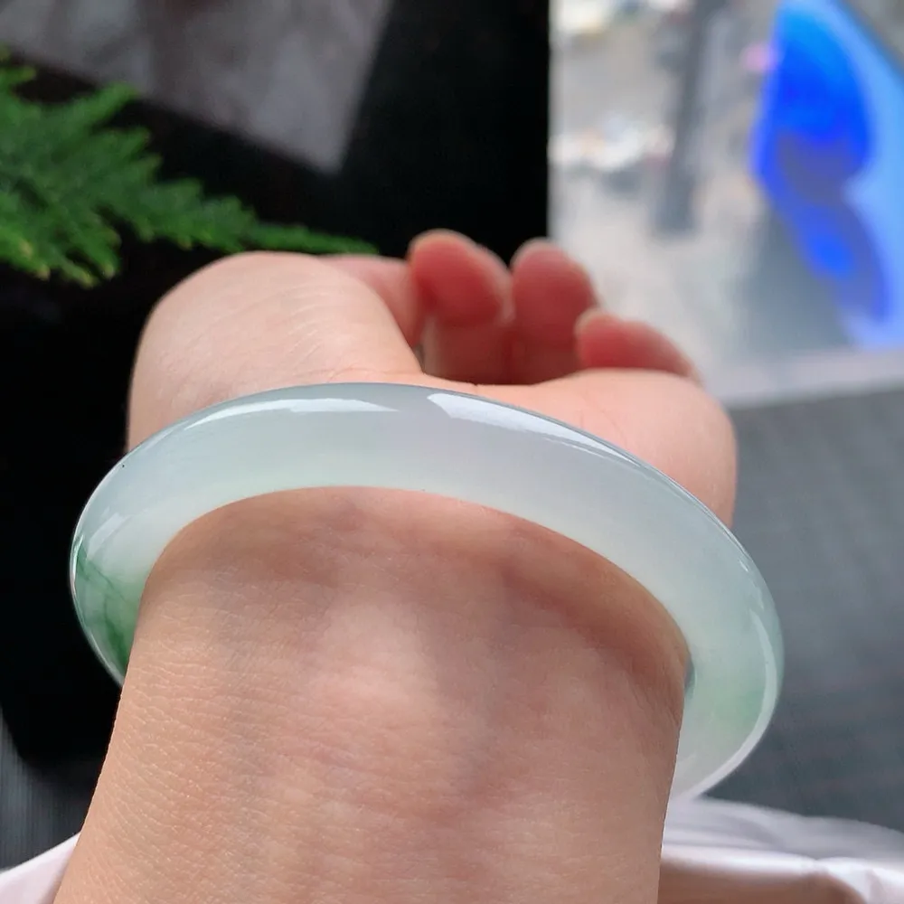 圆条高冰绿花 无瑕 尺寸:54.2/8.1/8.4 花美 种水好