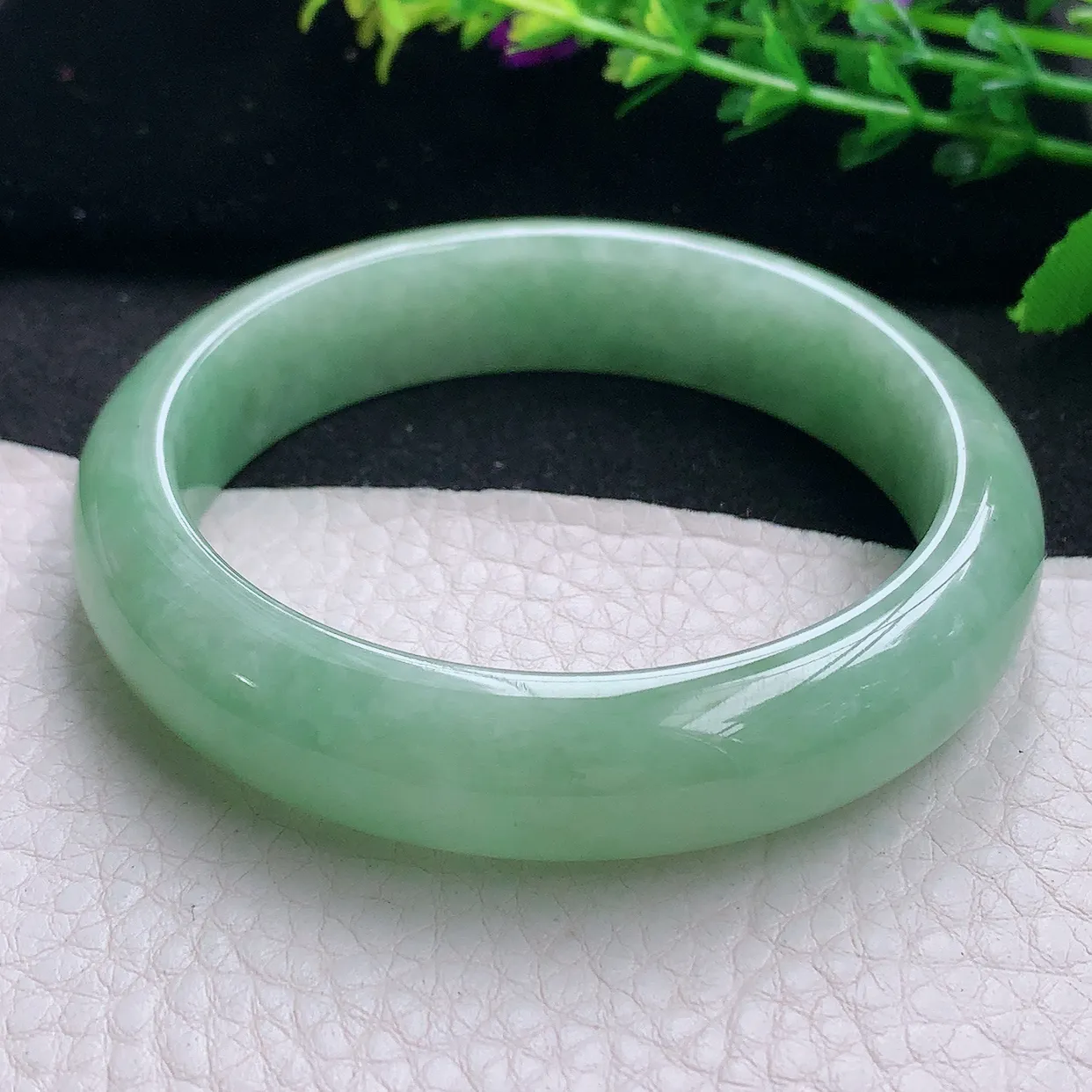 n自然光56*13.5*7.7平安镯 天然缅甸翡翠a 货黄加绿宽边玉镯子 玉手环