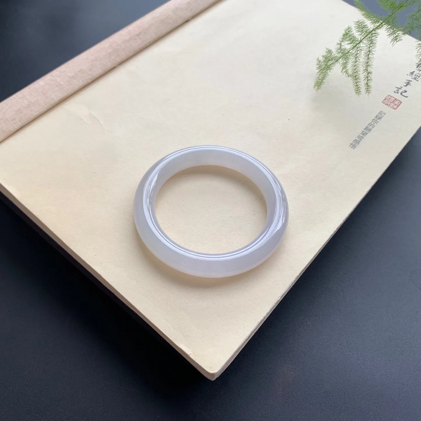 圈口冰圆条手镯 尺寸：52.8-10.5-10，水润起胶，条形饱满