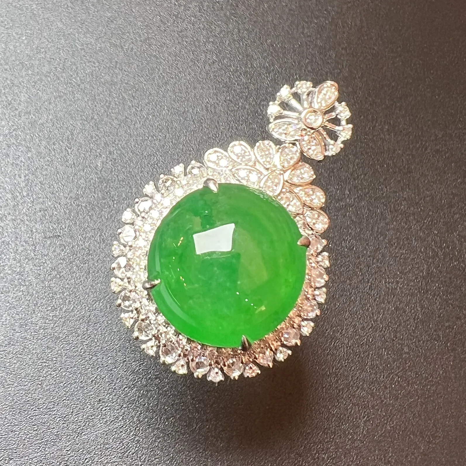 满绿双用款：戒指+坠种色俱佳，整体尺寸31.7*20.8*14.2 裸石尺寸14.8*14.1*