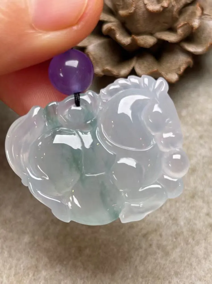 冰种飘花【马到成功】吊坠，种水好，玉质细腻 ，卖相好‘.