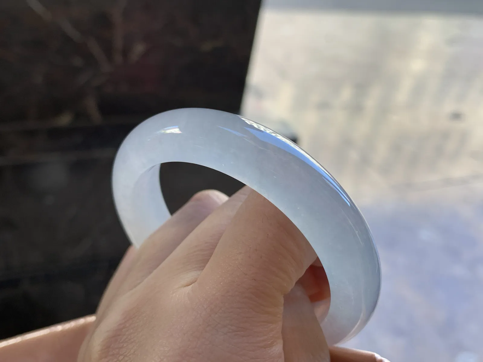 52.5-12.3-8.7

冰种手镯^_^荧光十足 透亮完