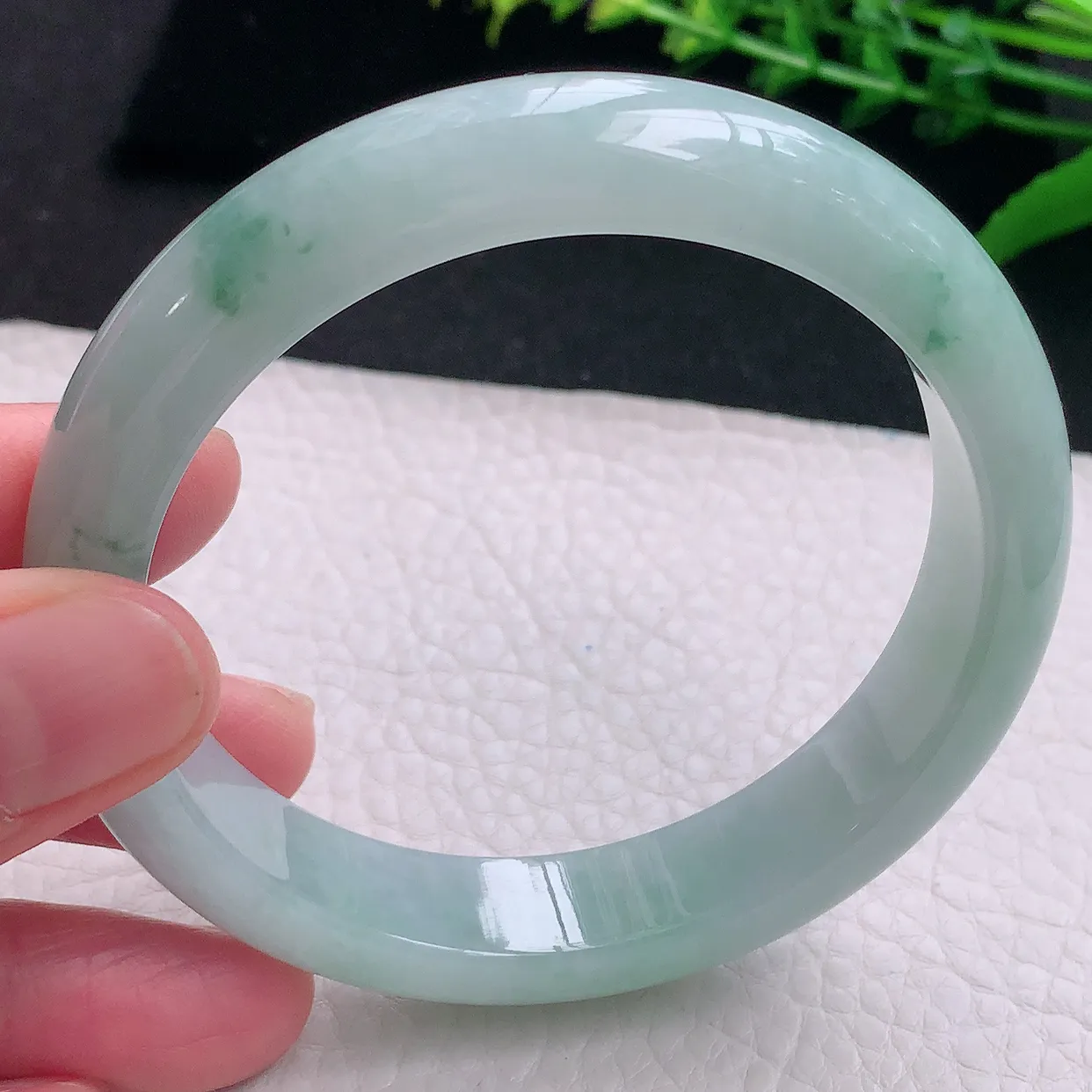 ll大圈口60*12.8*7.8平安镯 天然缅甸翡翠a 货冰飘花宽边玉镯子