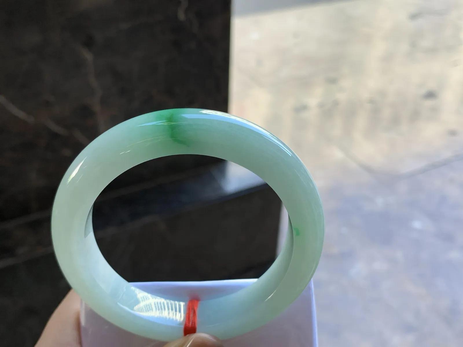 56.5-12.5-9.6

带色手镯^_^色阳