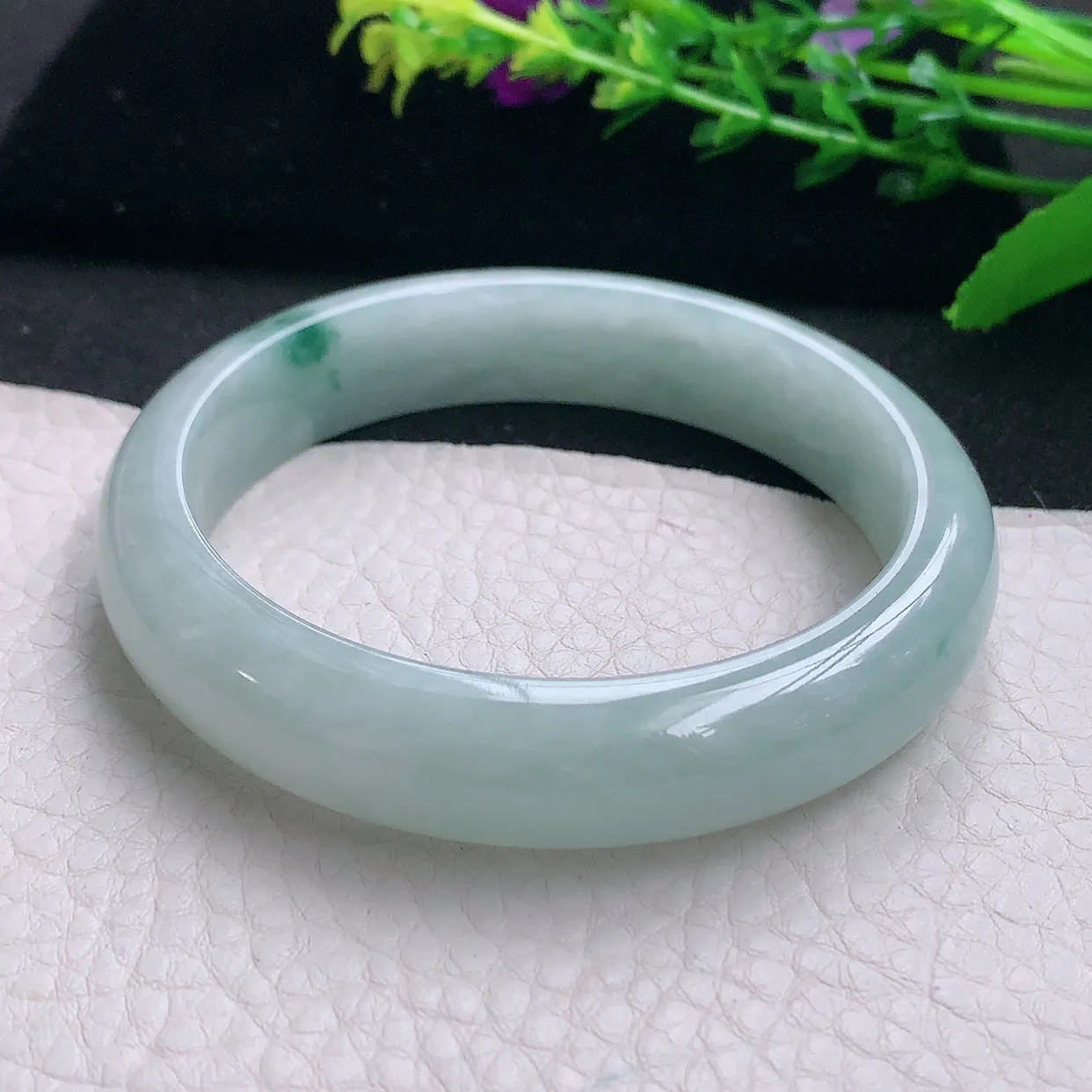 hy自然光58*13*7.7平安镯 天然缅甸翡翠a 货飘花清爽宽边玉镯子