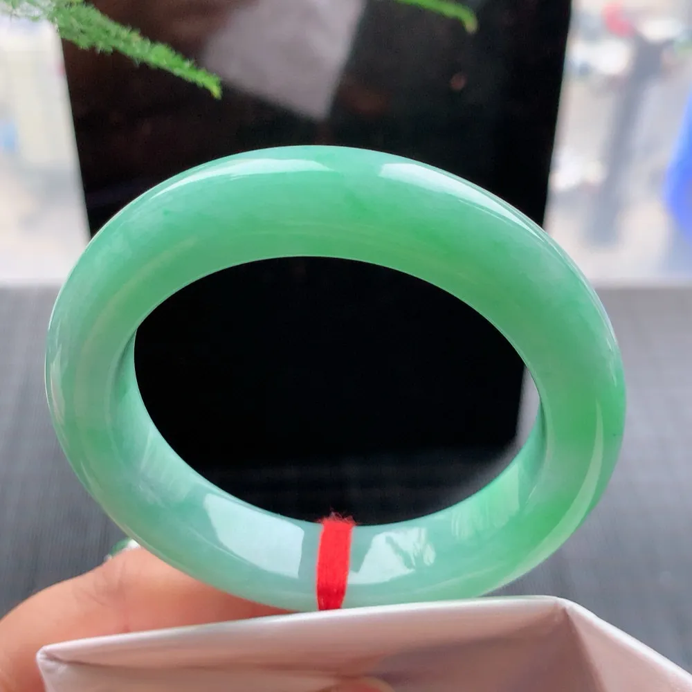 正圈满绿 无瑕 尺寸:54.1/13.1/10 满色