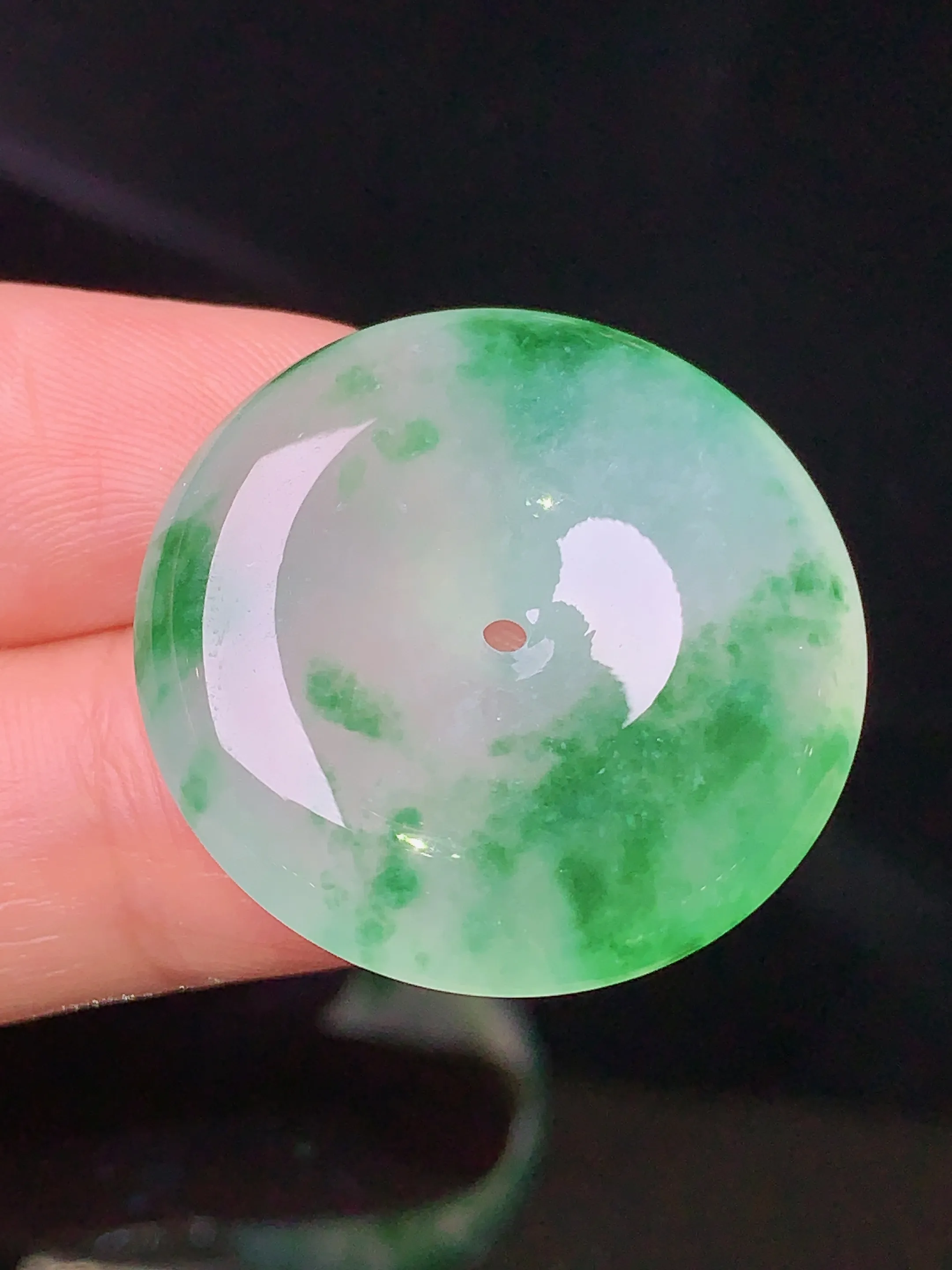 18k金钻镶嵌吊坠 玉质细腻 色泽清新艳丽 整体尺寸26.8*6.5