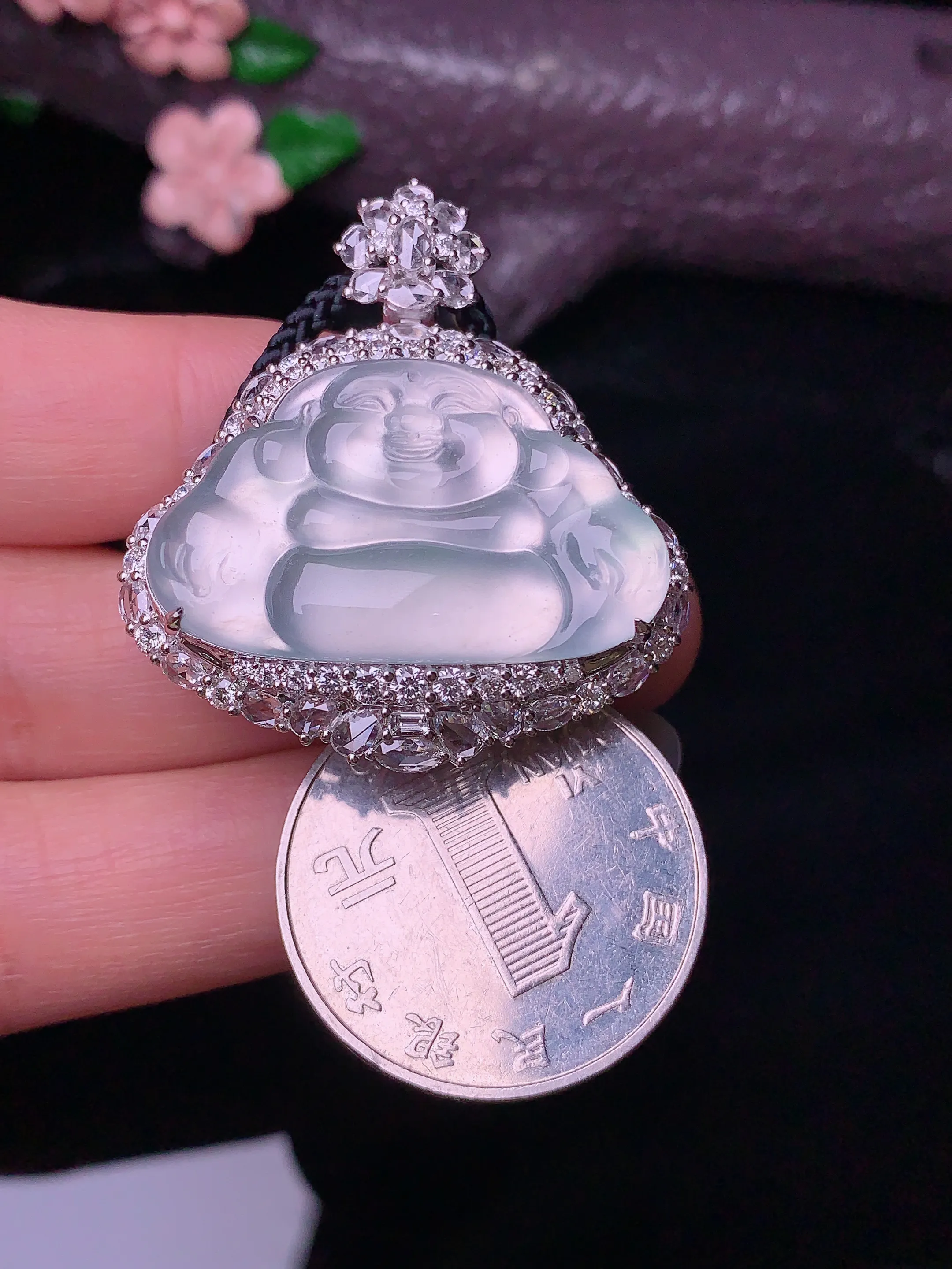 18k金钻镶嵌冰种佛公吊坠 玉质细腻 色泽清新艳丽 整体尺寸35.3*32.6*12.5