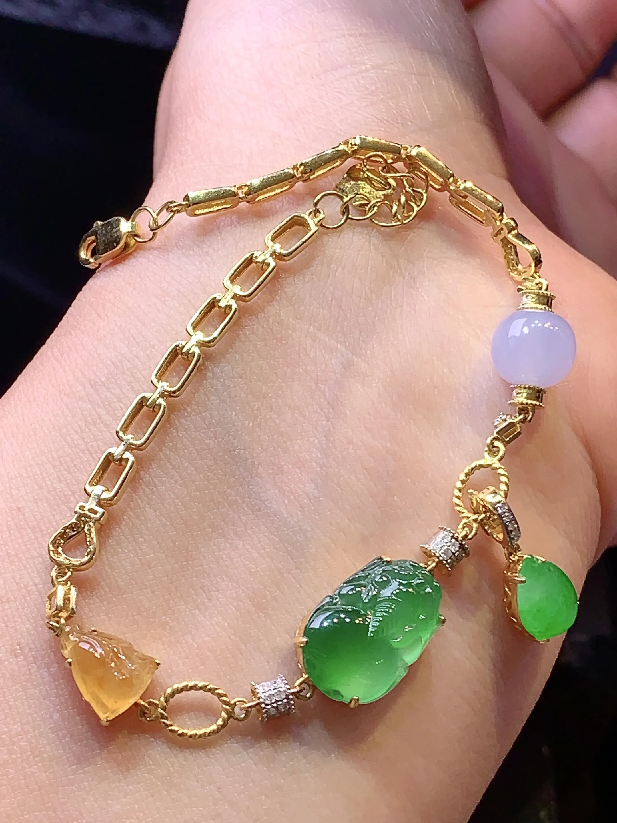 18k金钻镶嵌满绿貔貅手链 玉质细腻 色泽清新艳丽 裸石尺寸13.5*9.5*4.5