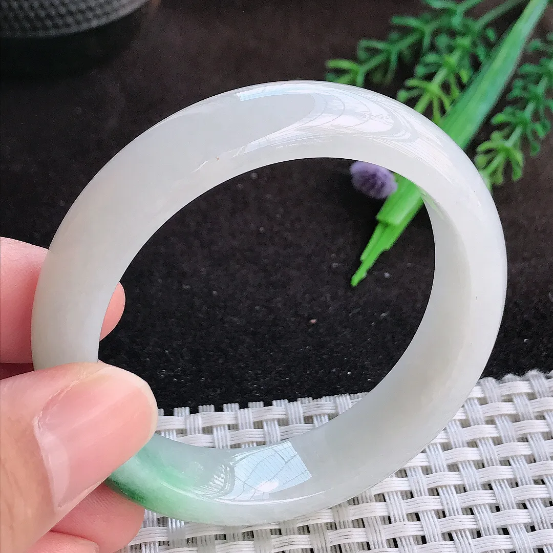 天然a货翡翠51/13.4/7.8老坑精美温润飘绿手镯小圈口翡翠玉镯美人镯