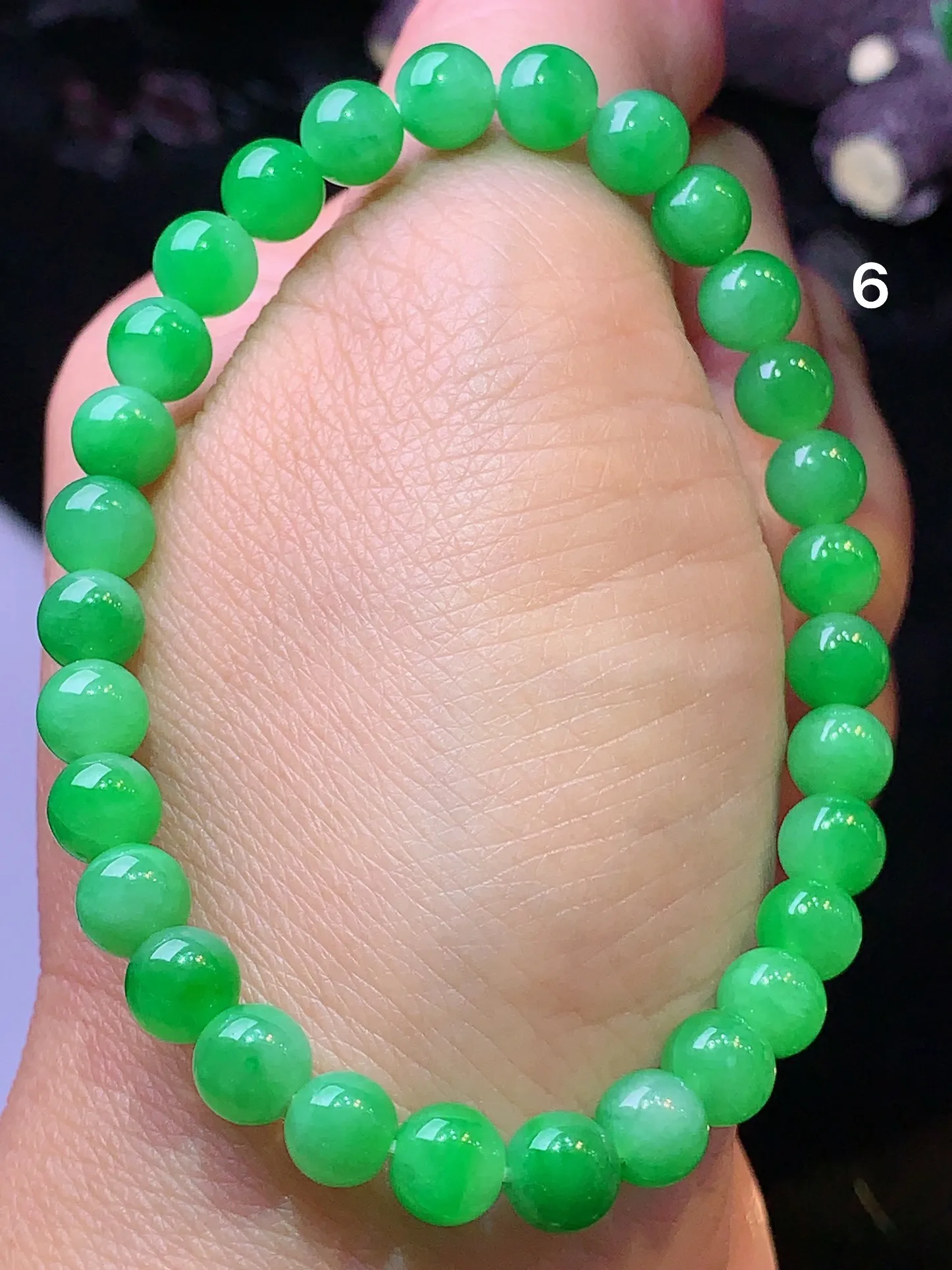翠绿圆珠手链 玉质细腻 色泽清新艳丽 整体尺寸6