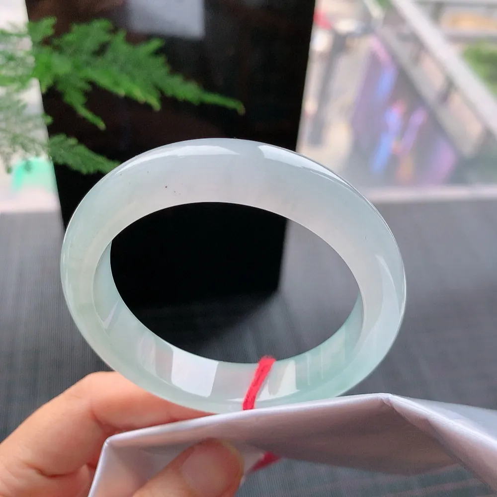 正圈高冰飘花 无瑕 尺寸:54.1/12.7/8.7 花美 种水好