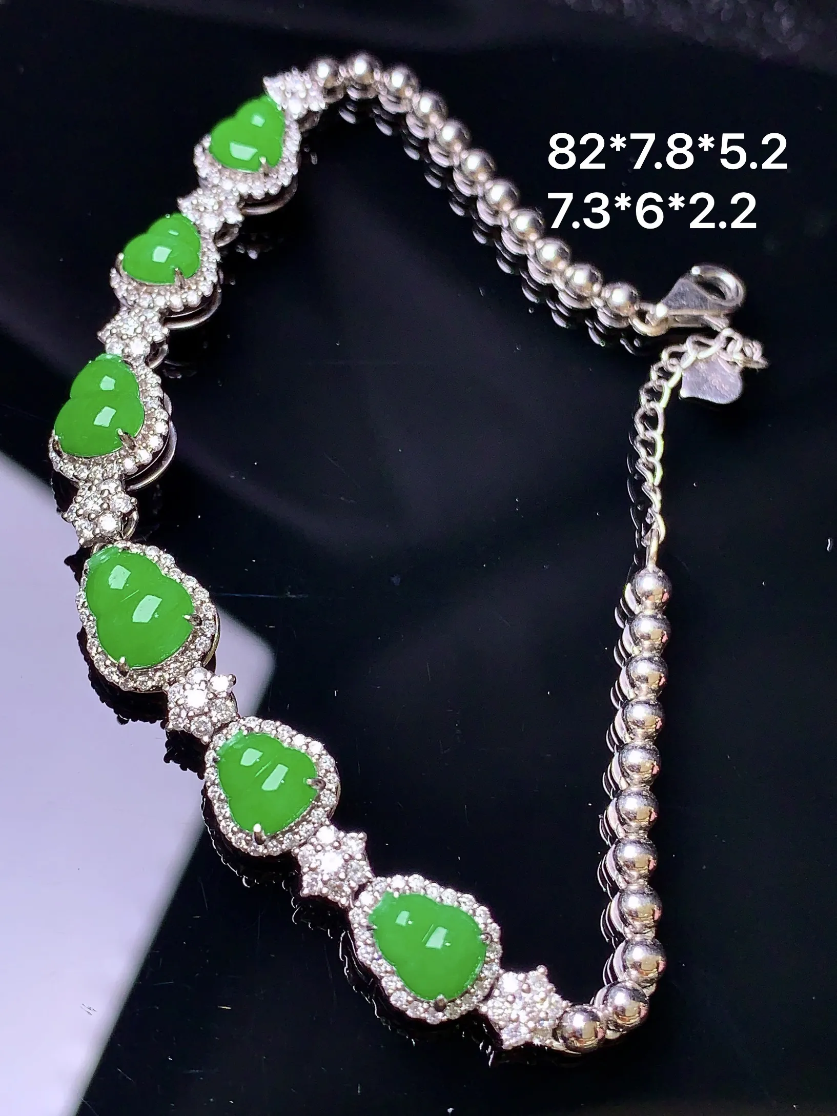 18k金钻镶嵌满绿葫芦手链 玉质细腻 色泽清新艳丽 整体尺寸82*7.8*5.2