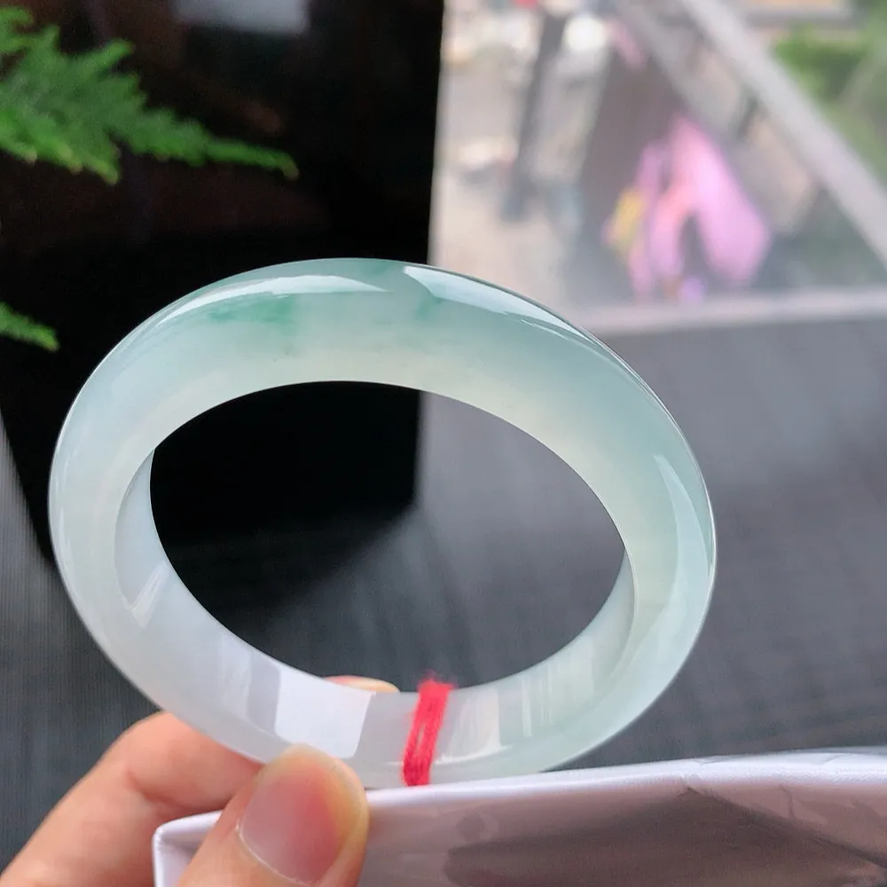 正圈高冰飘花 无瑕 尺寸:54.1/12.7/8.7 花美 种水好