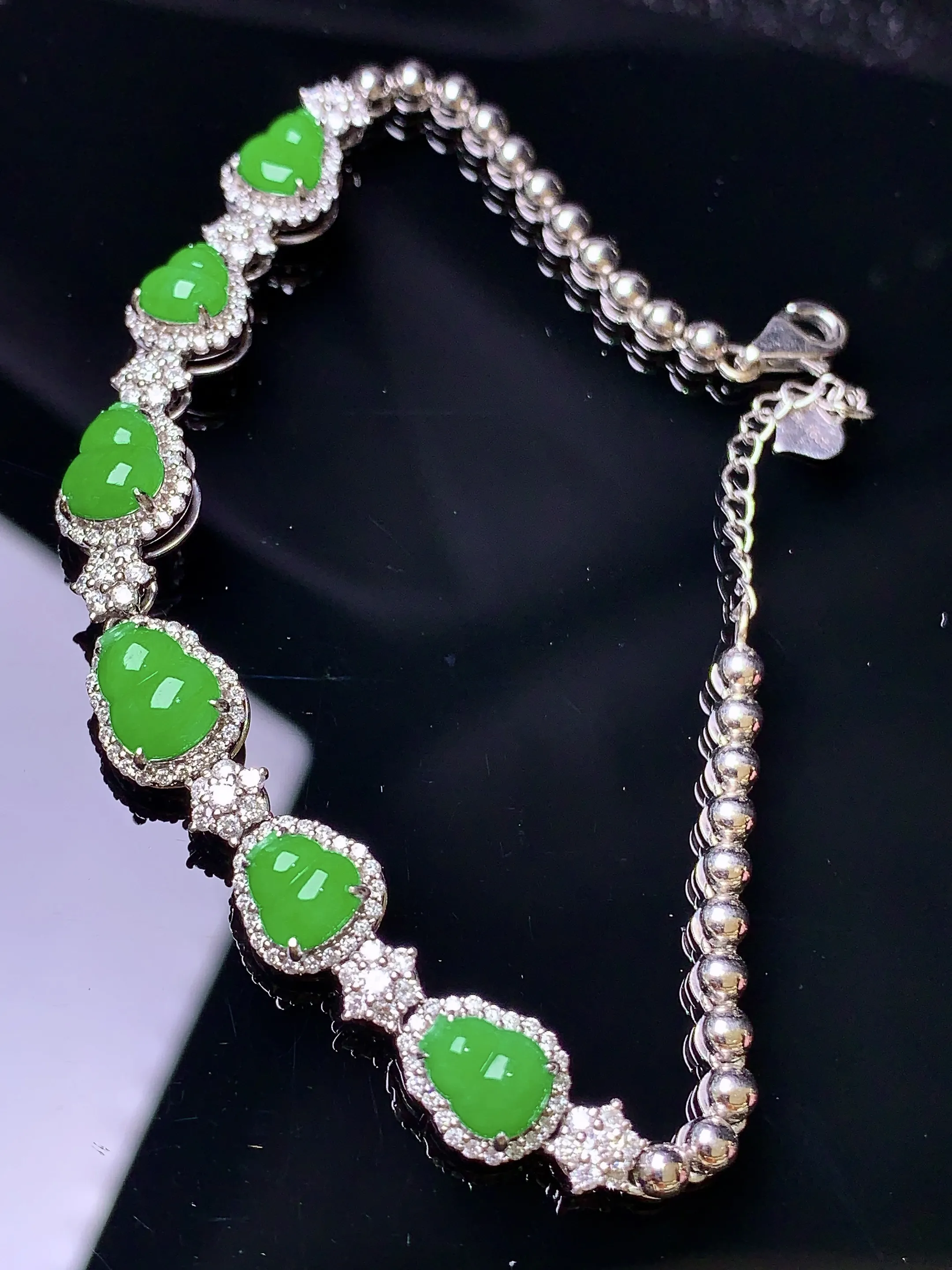 18k金钻镶嵌满绿葫芦手链 玉质细腻 色泽清新艳丽 整体尺寸82*7.8*5.2