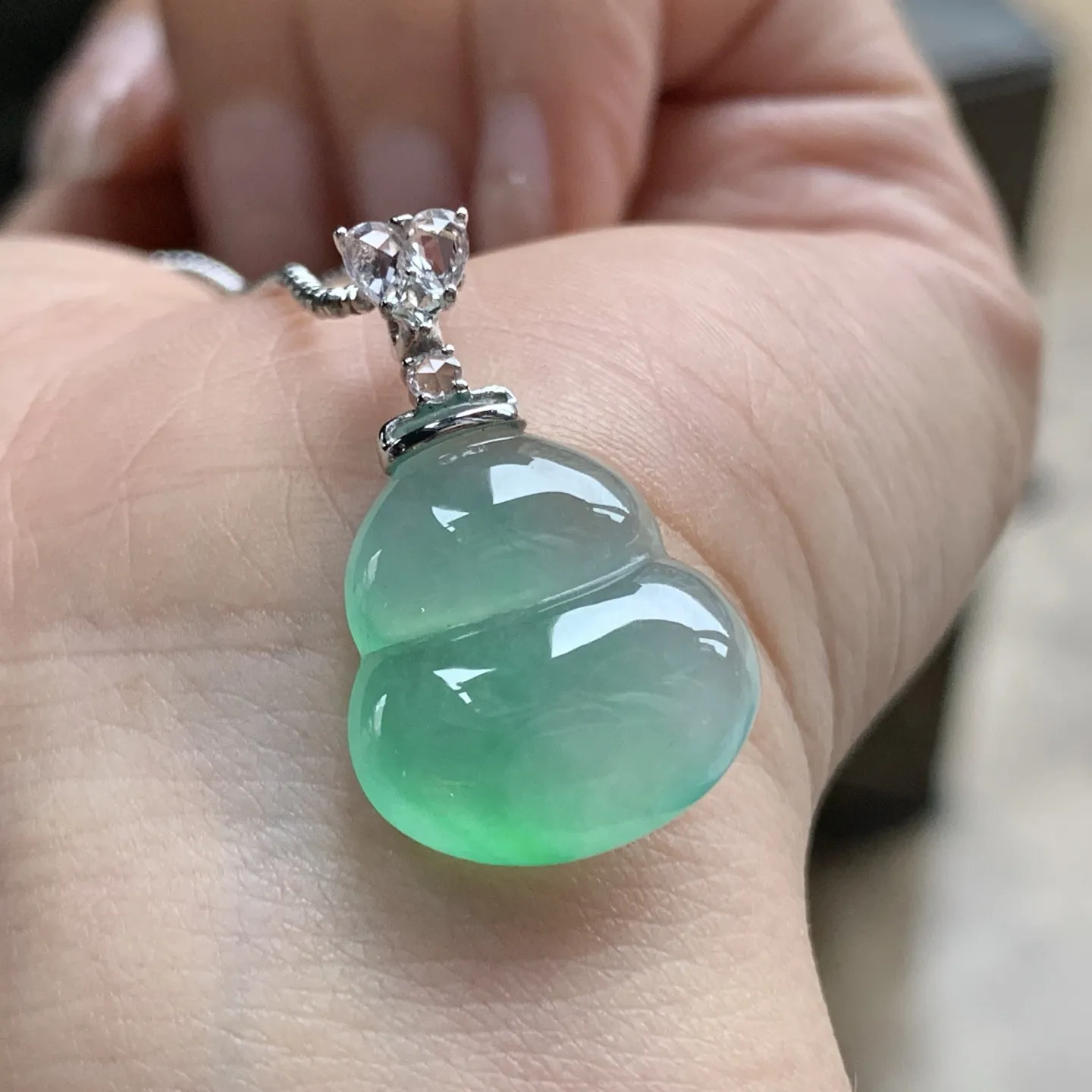 金扣冰晴绿葫芦^_^冰透 色阳