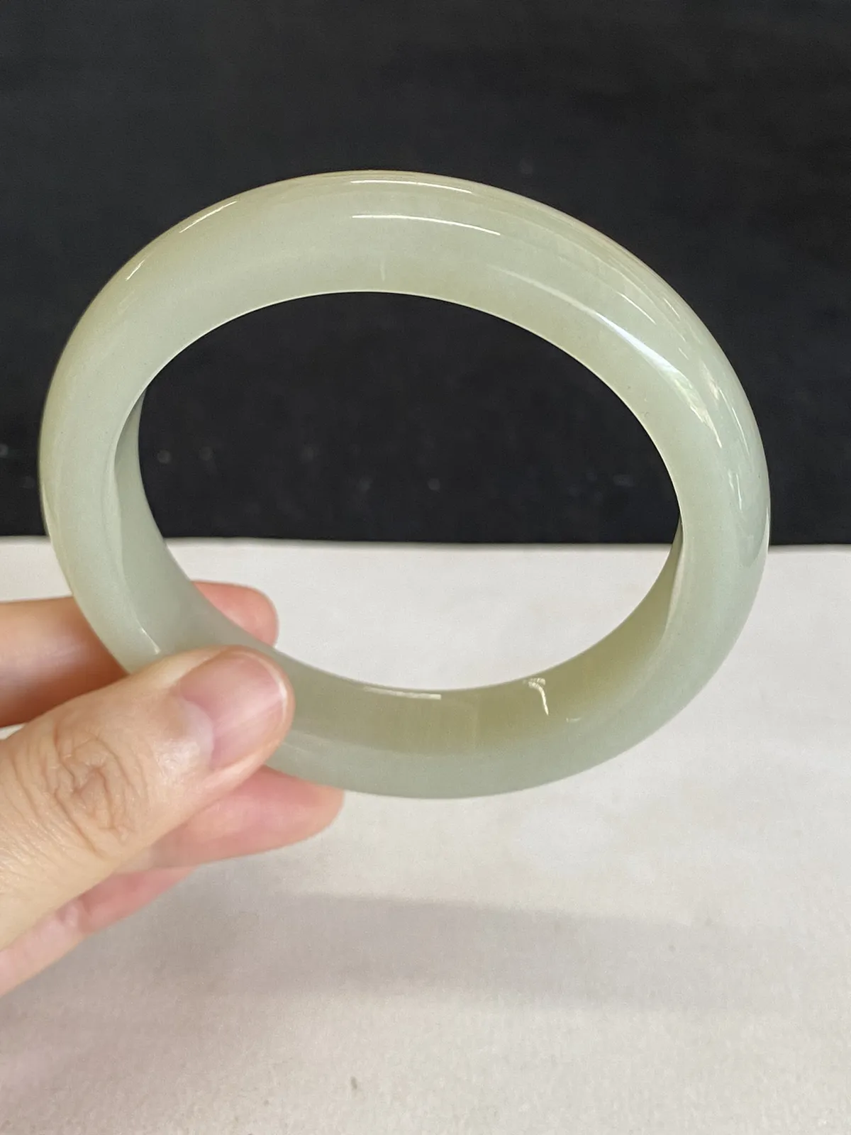 正圈58.5圈口，和田玉手镯