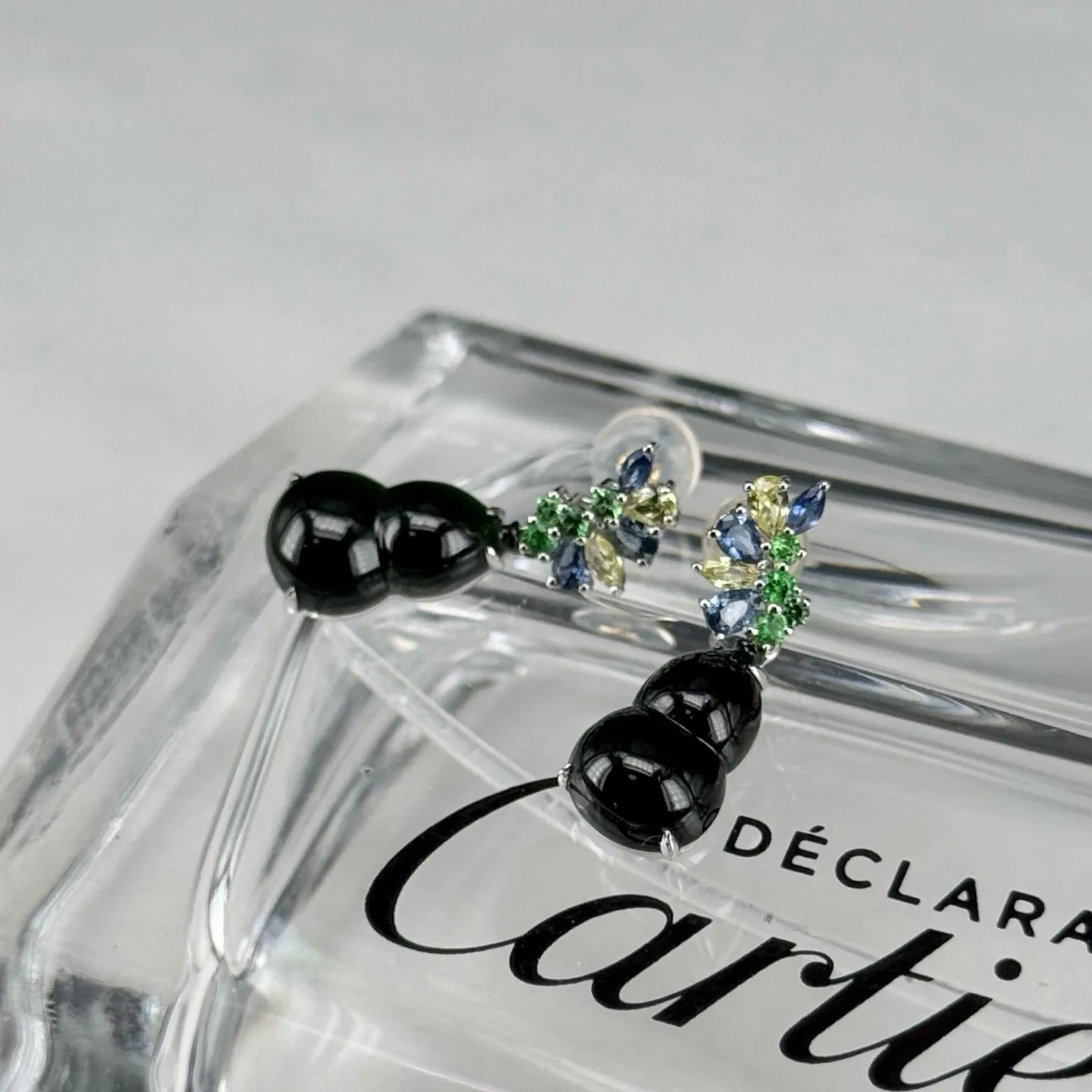 精品18k墨翠葫芦耳钉 种好色正 黑度极好 打灯通透 油性十足 尺寸20.9