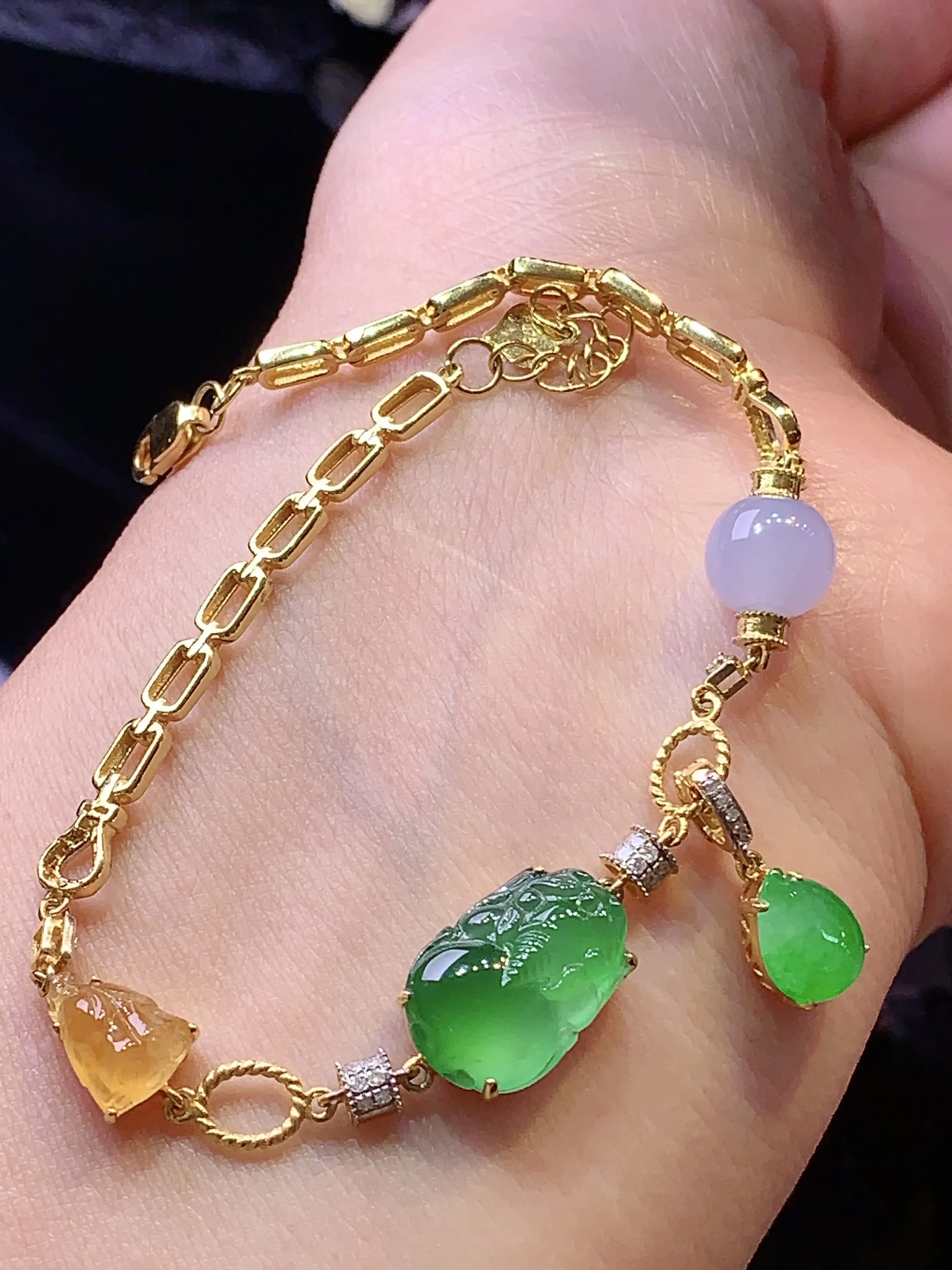 18k金钻镶嵌满绿貔貅手链 玉质细腻 色泽清新艳丽 裸石尺寸13.5*9.5*4.5