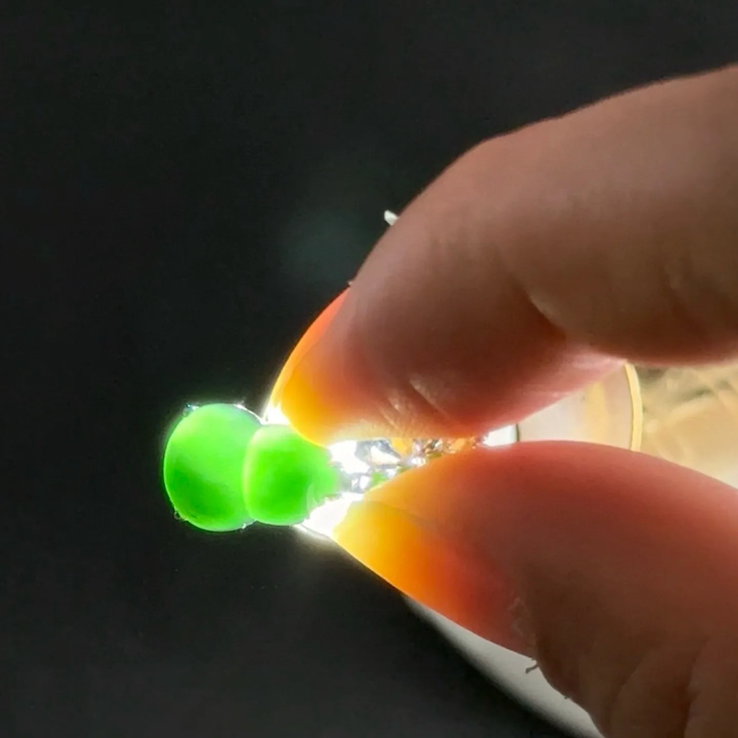 精品18k墨翠葫芦耳钉 种好色正 黑度极好 打灯通透 油性十足 尺寸20.9