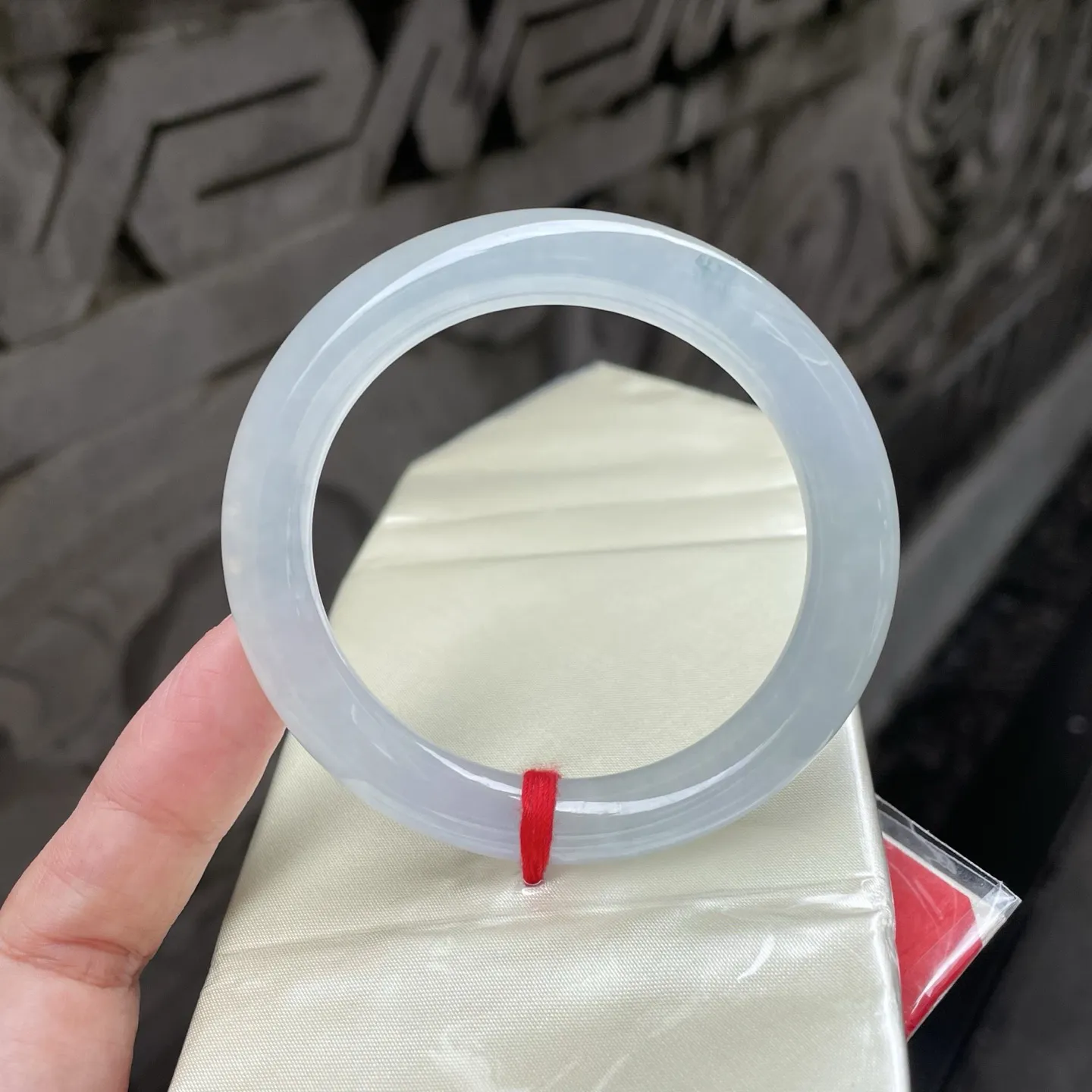 55圆条🥕
淡淡底色，种好水润，一泉清水，静谧宁静，清新脱俗温润如凝脂，