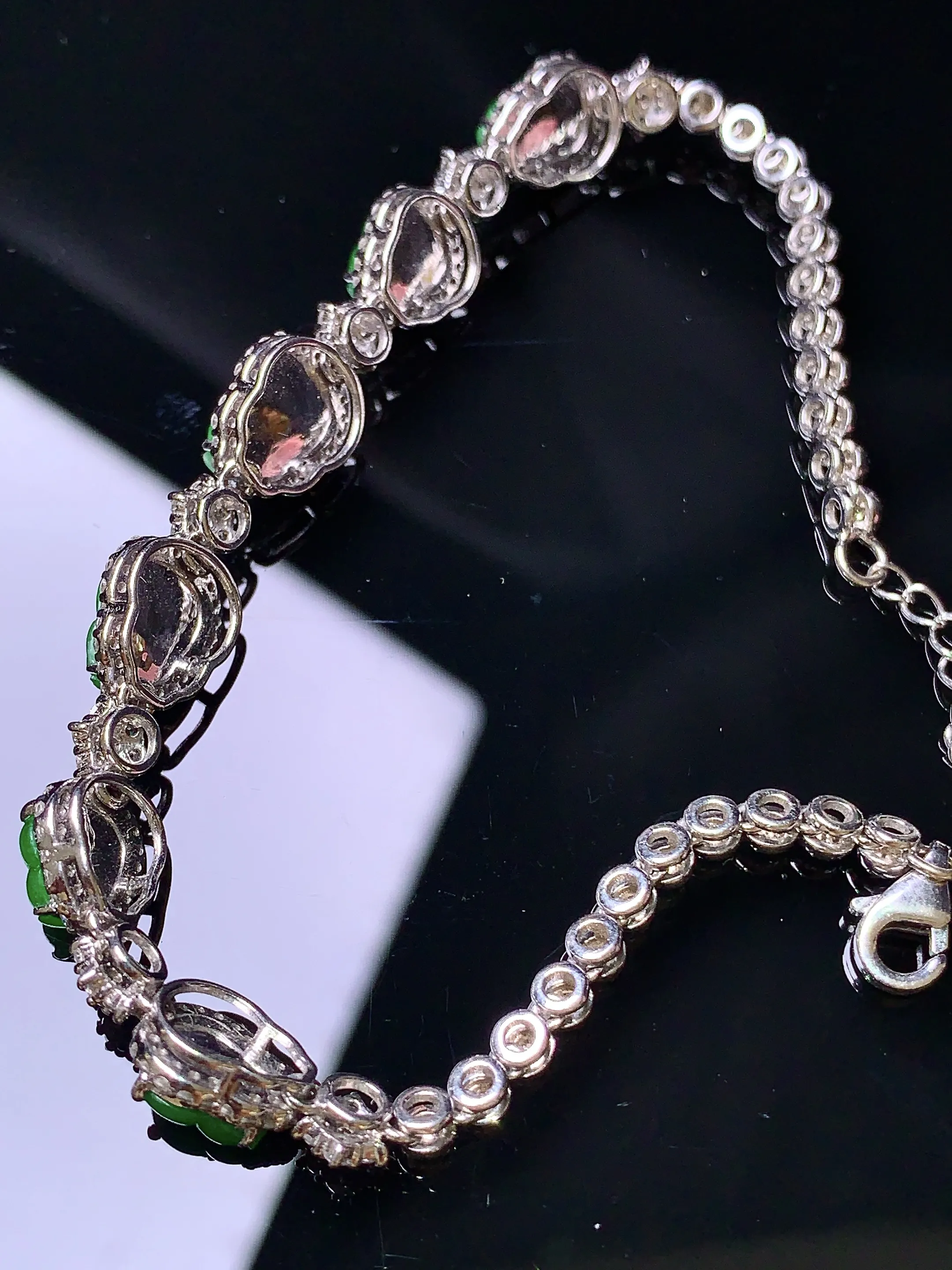 18k金钻镶嵌满绿葫芦手链 玉质细腻 色泽清新艳丽 整体尺寸82*7.8*5.2