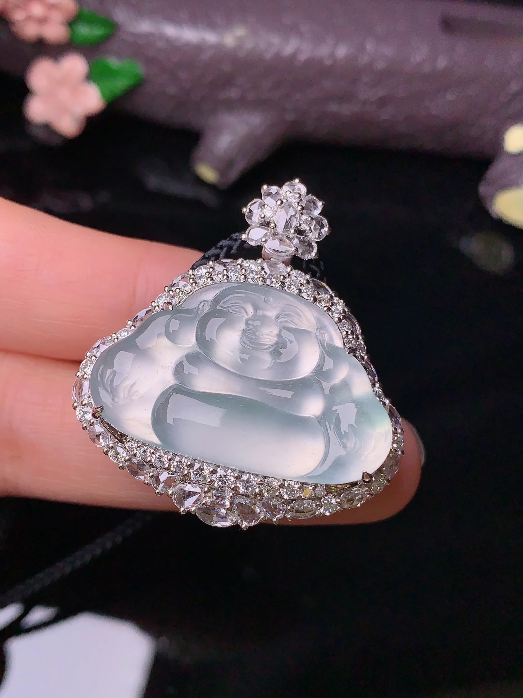 18k金钻镶嵌冰种佛公吊坠 玉质细腻 色泽清新艳丽 整体尺寸35.3*32.6*12.5