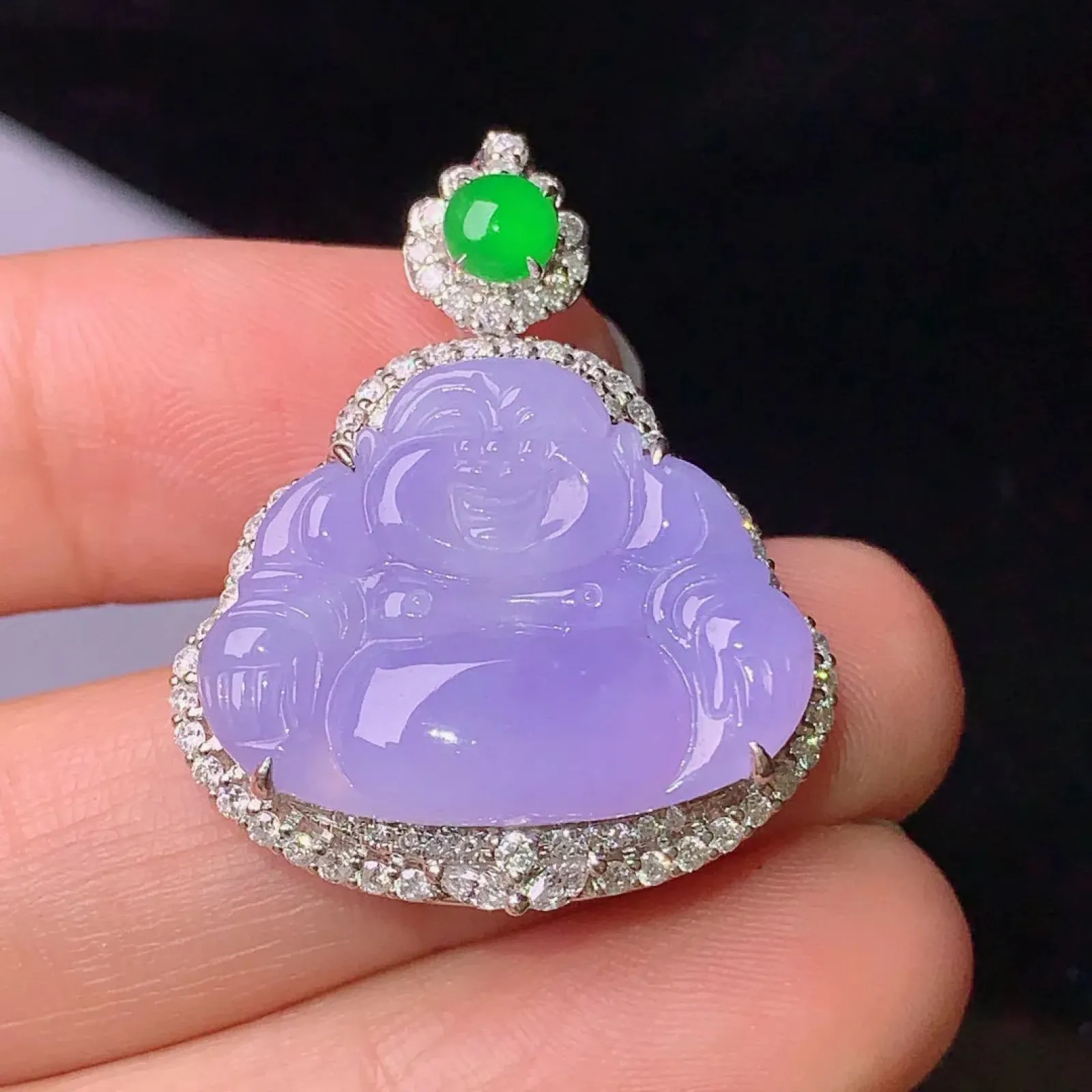 18k金钻镶嵌紫罗兰佛公吊坠 玉质细腻 色泽艳丽  整体尺寸31.2*25*8.7