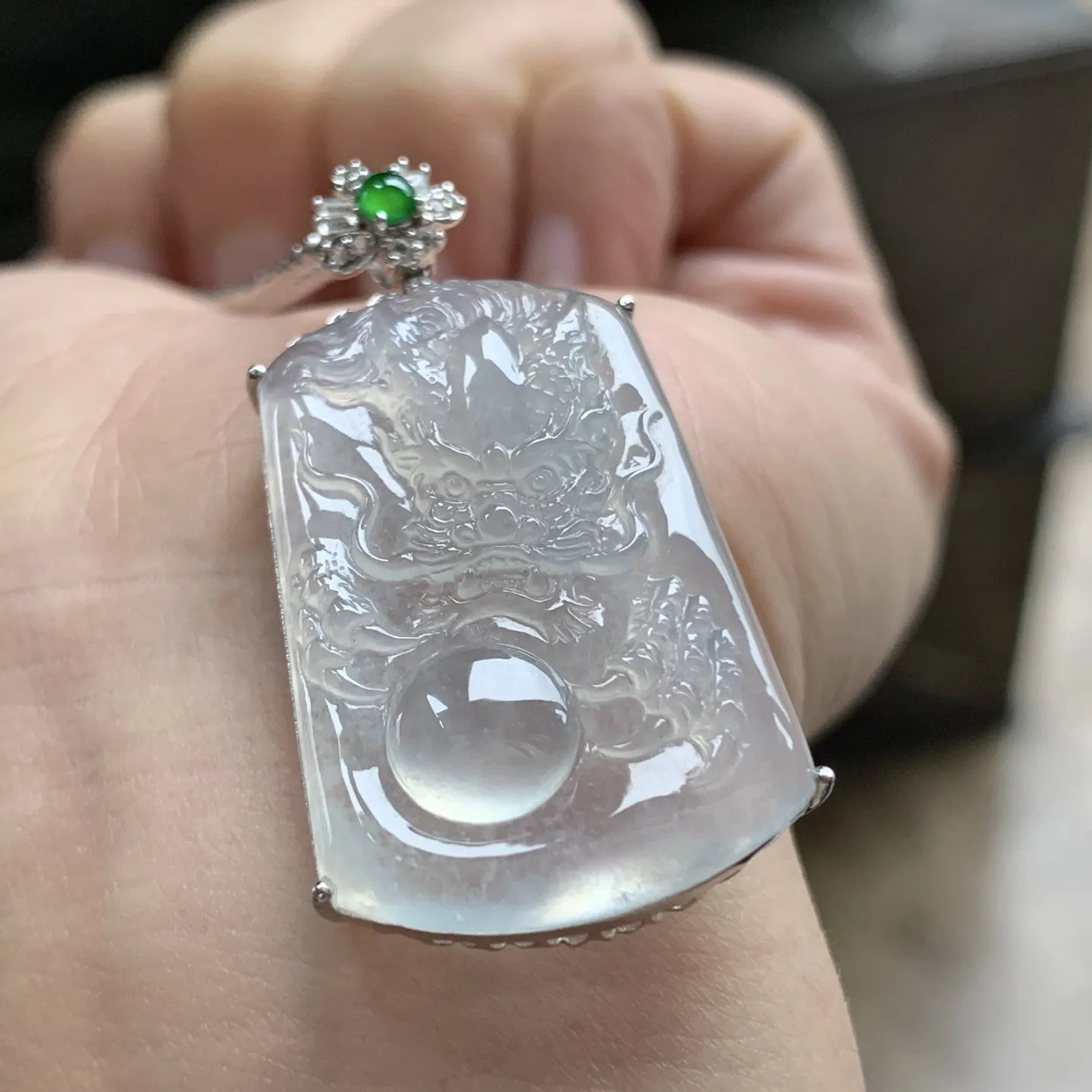 金钻镶嵌冰种龙牌^_^冰透