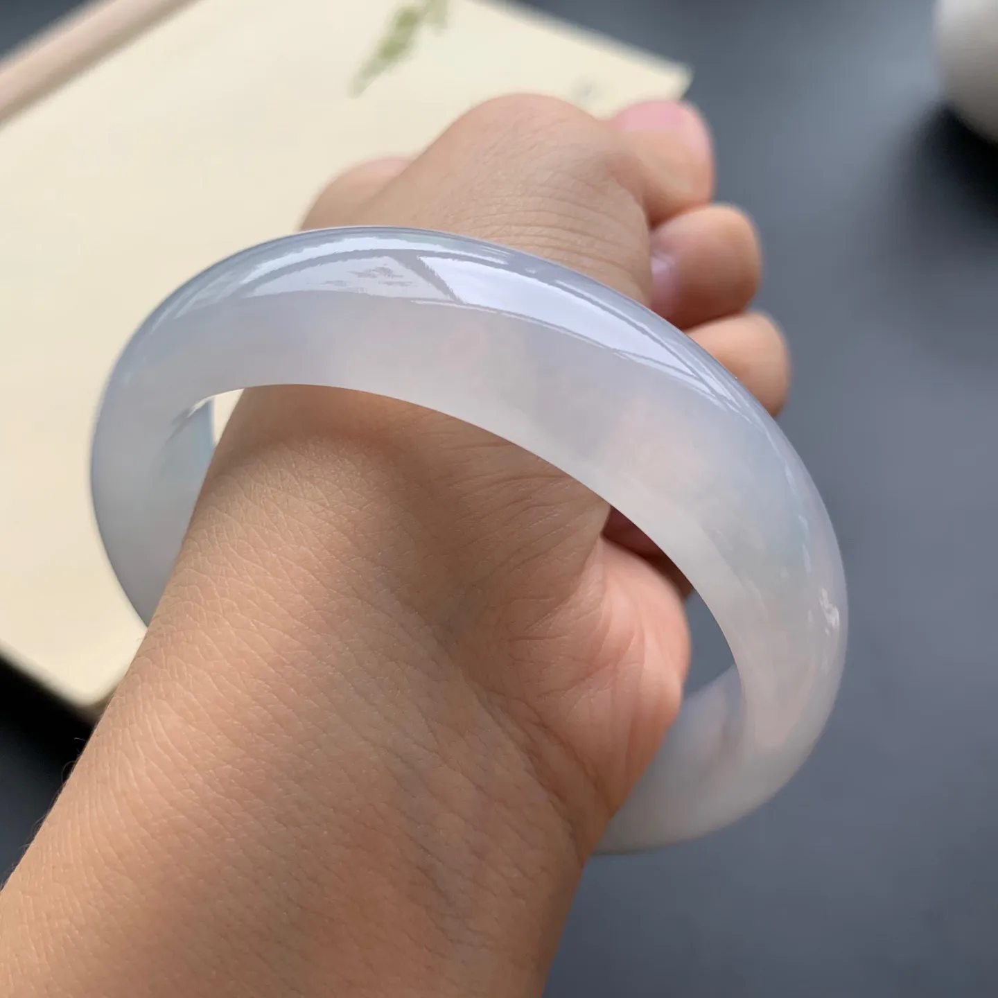 58.8圈口冰种正圈手镯 尺寸：58.8-18-8.5，无纹裂，宽版厚装，水润透亮