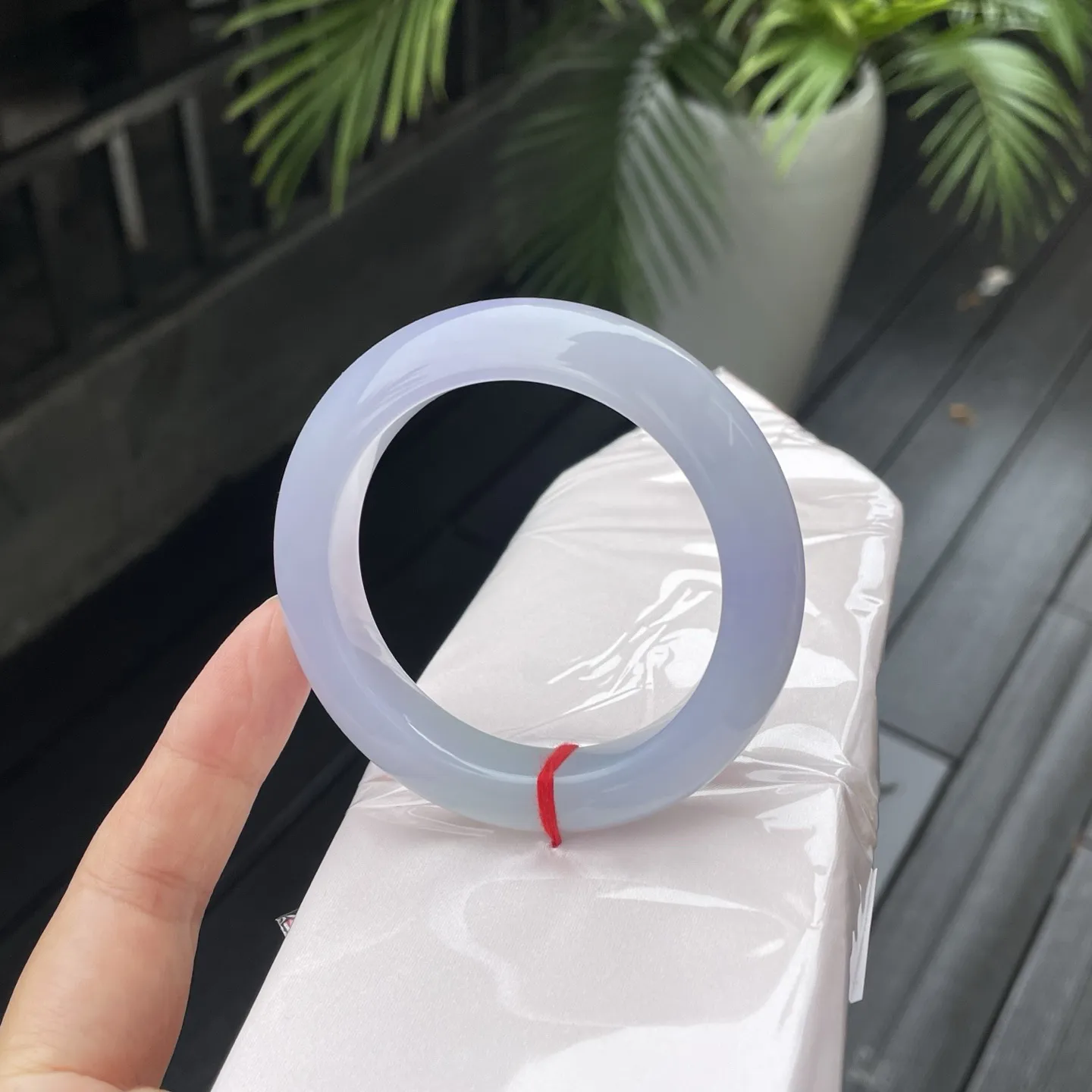 54+圈口🪘
春彩，清晨薄雾凝就的玉环，淡紫氤氲，在腕间晕开一段清雅的梦