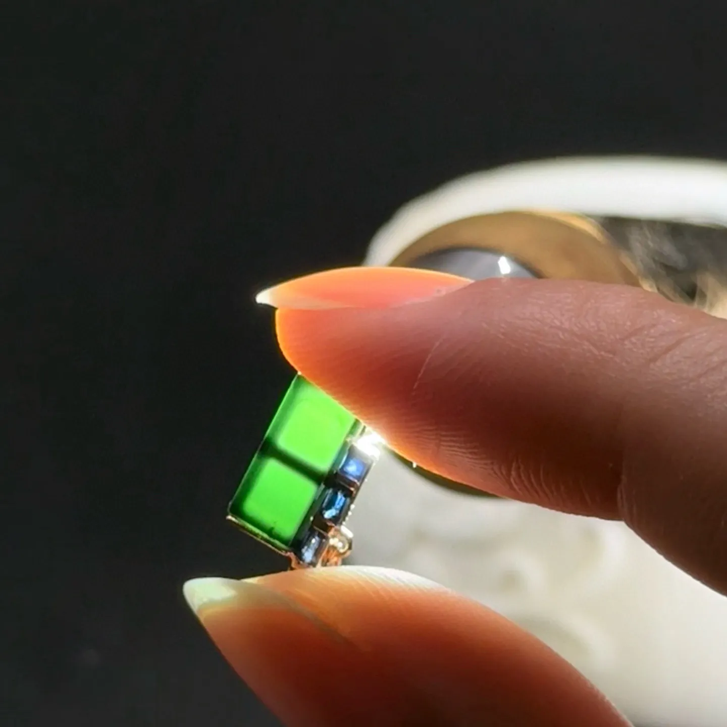 精品18k墨翠耳坠 重金豪镶 打灯通透 油性十足 尺寸10.9