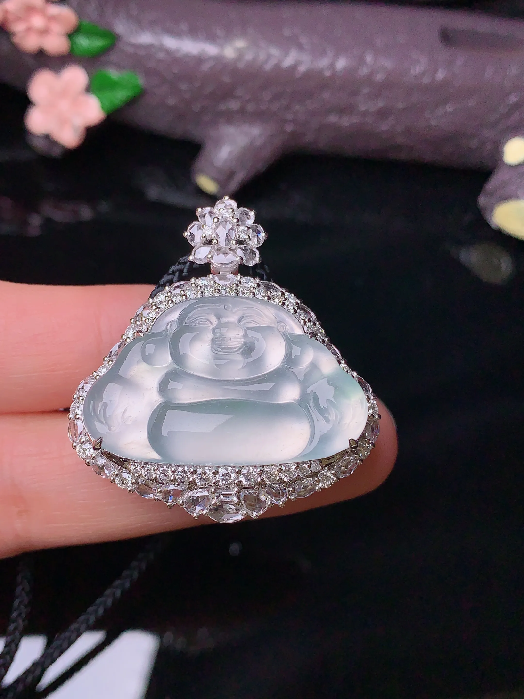 18k金钻镶嵌冰种佛公吊坠 玉质细腻 色泽清新艳丽 整体尺寸35.3*32.6*12.5