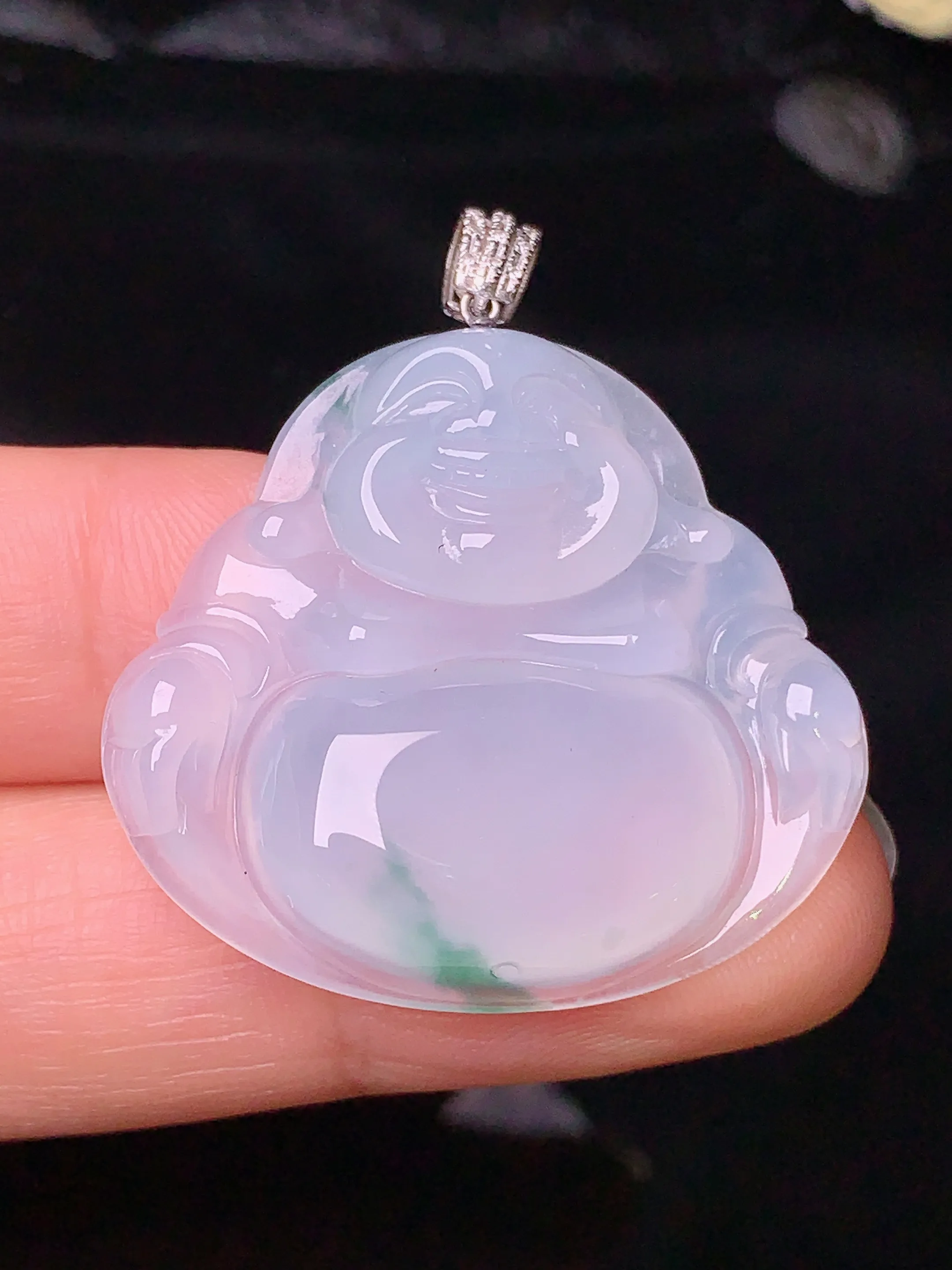 18k金钻镶嵌飘绿佛公吊坠 玉质细腻 色泽清新艳丽 整体尺寸36*31.8*5.6