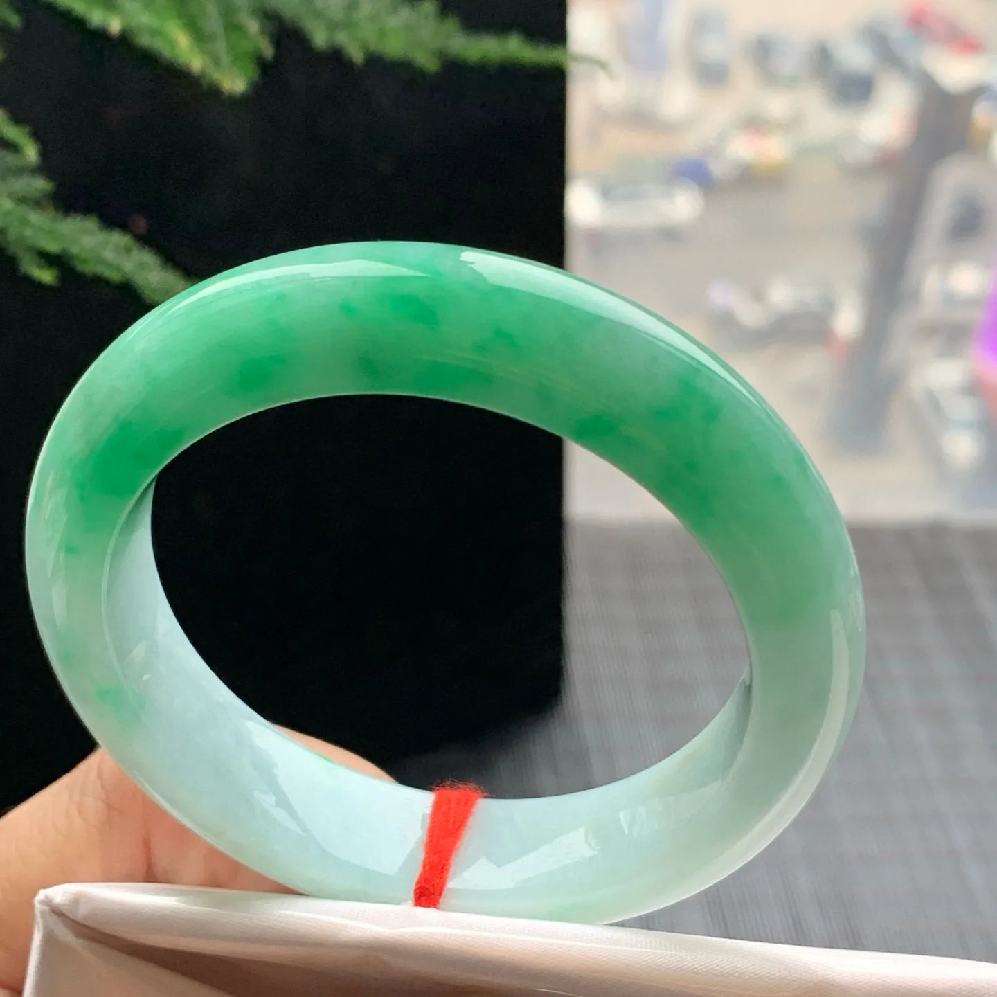 正圈一大节阳绿 无瑕 尺寸:55.1/13.4/9.4 色好