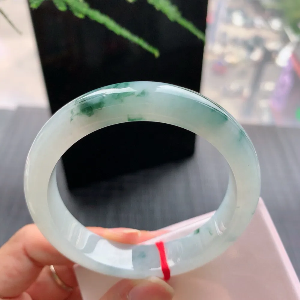 正圈高冰飘花 无瑕 尺寸:55.1/12.1/8.1 花美 种水好