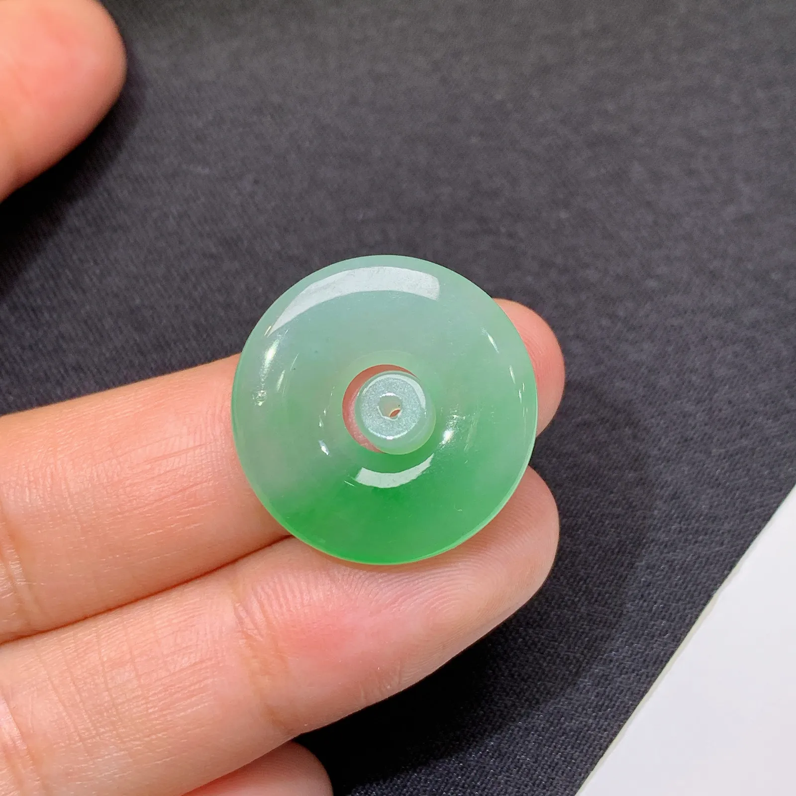 冰飘绿子母扣，镶嵌佳品，冰润细腻，种水足，001 尺寸21.2*3.3