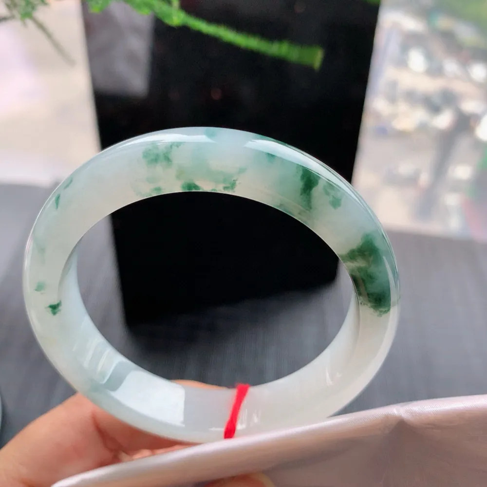 正圈高冰飘花 无瑕 尺寸:55.1/12.1/8.1 花美 种水好