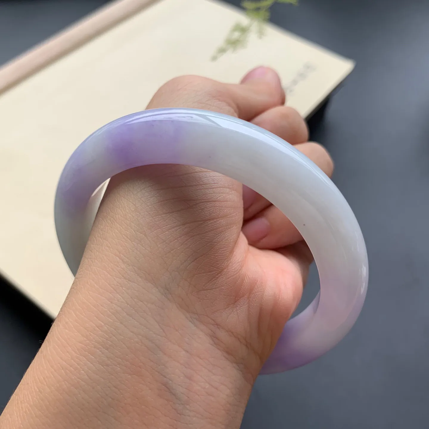 60圈口紫罗兰正圈手镯 尺寸：60-11.5-9.5，细腻光滑，色泽仙美