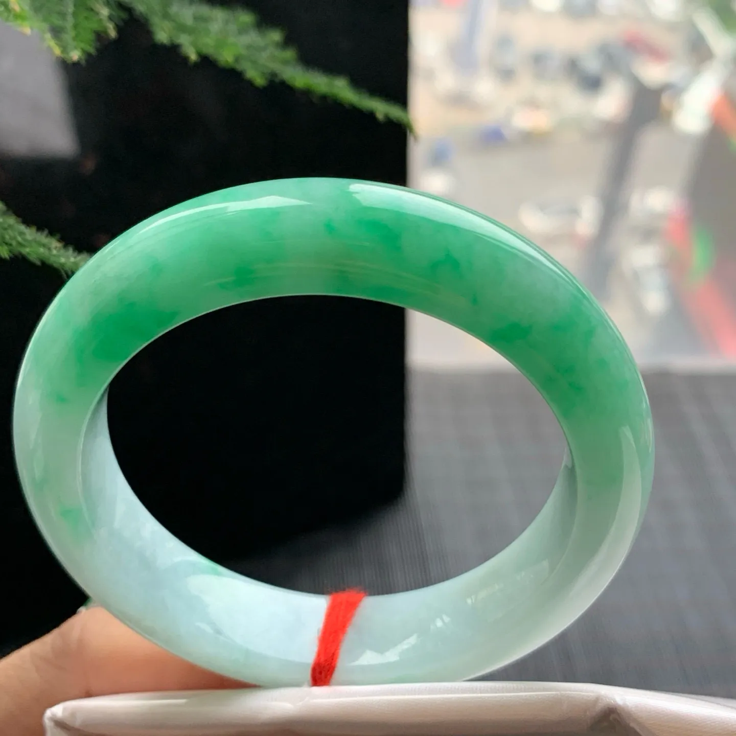 正圈一大节阳绿 无瑕 尺寸:55.1/13.4/9.4 色好