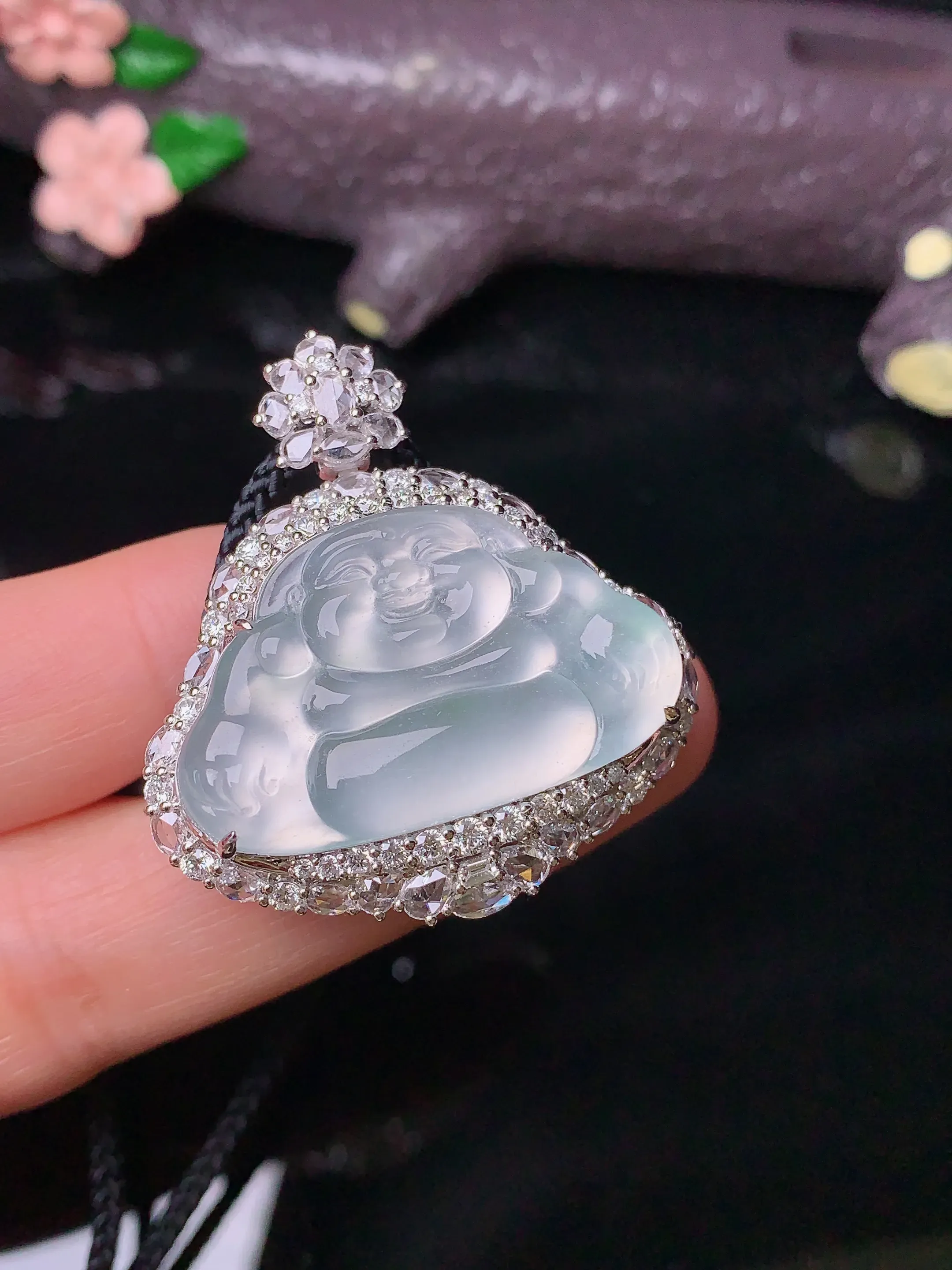 18k金钻镶嵌冰种佛公吊坠 玉质细腻 色泽清新艳丽 整体尺寸35.3*32.6*12.5